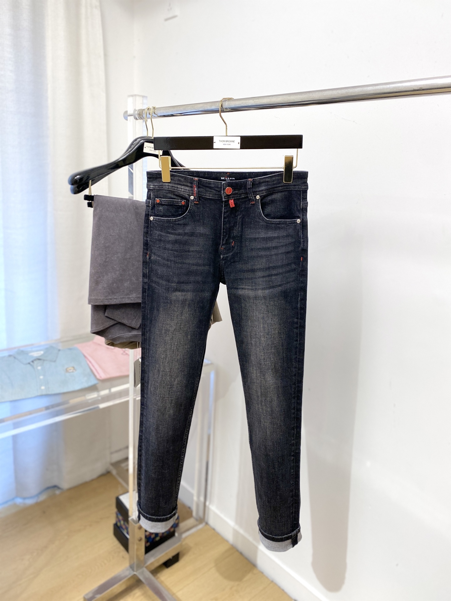 ￼Kiton、2025最新品，专柜同步有售，原单狠货，水洗休闲牛仔裤，进口原版水洗弹力面料，舒适有弹性，