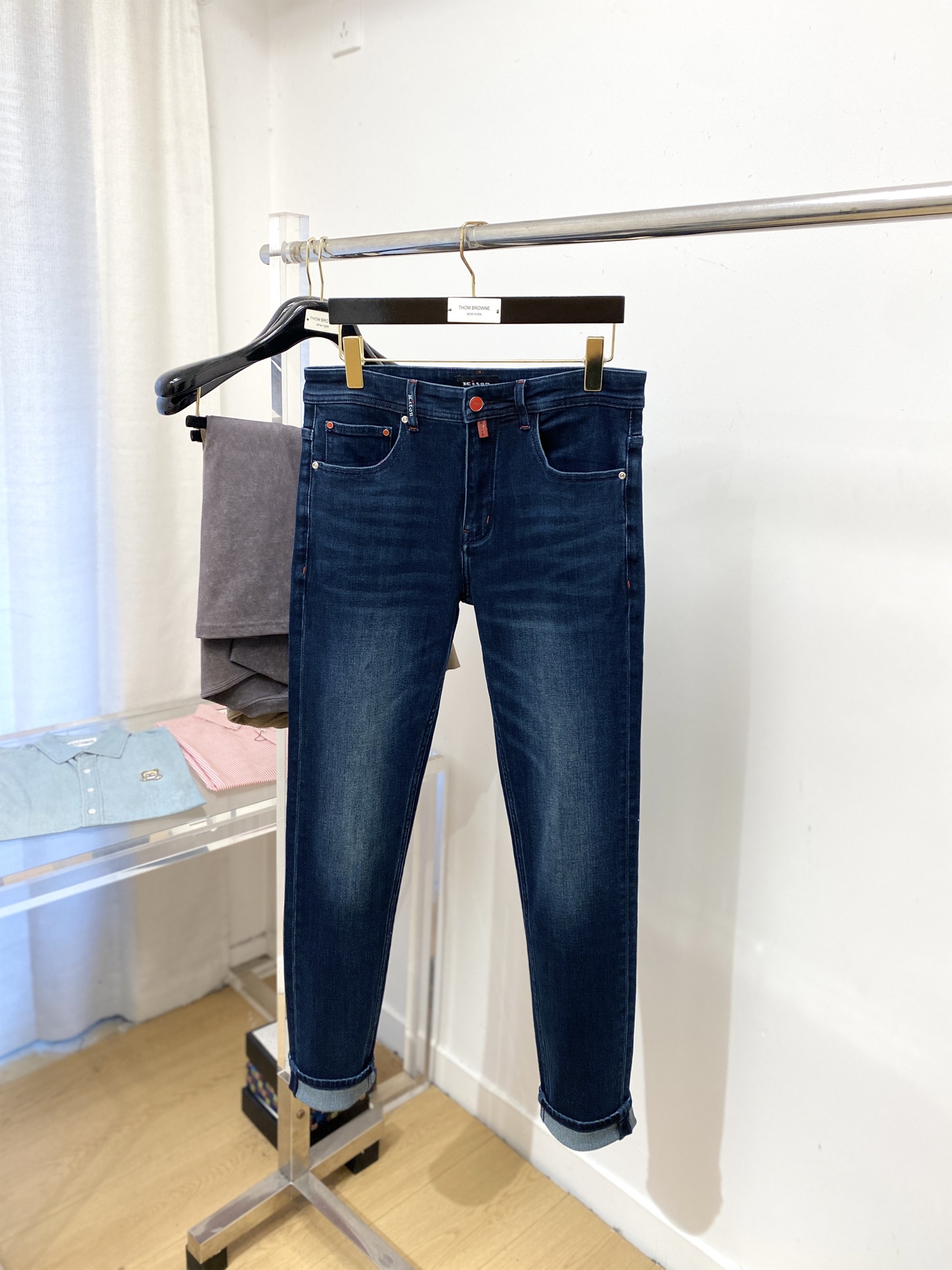 Kiton、2025最新品，专柜同步有售，原单狠货，水洗休闲牛仔裤，进口原版水洗弹力面料，舒适有弹性，原