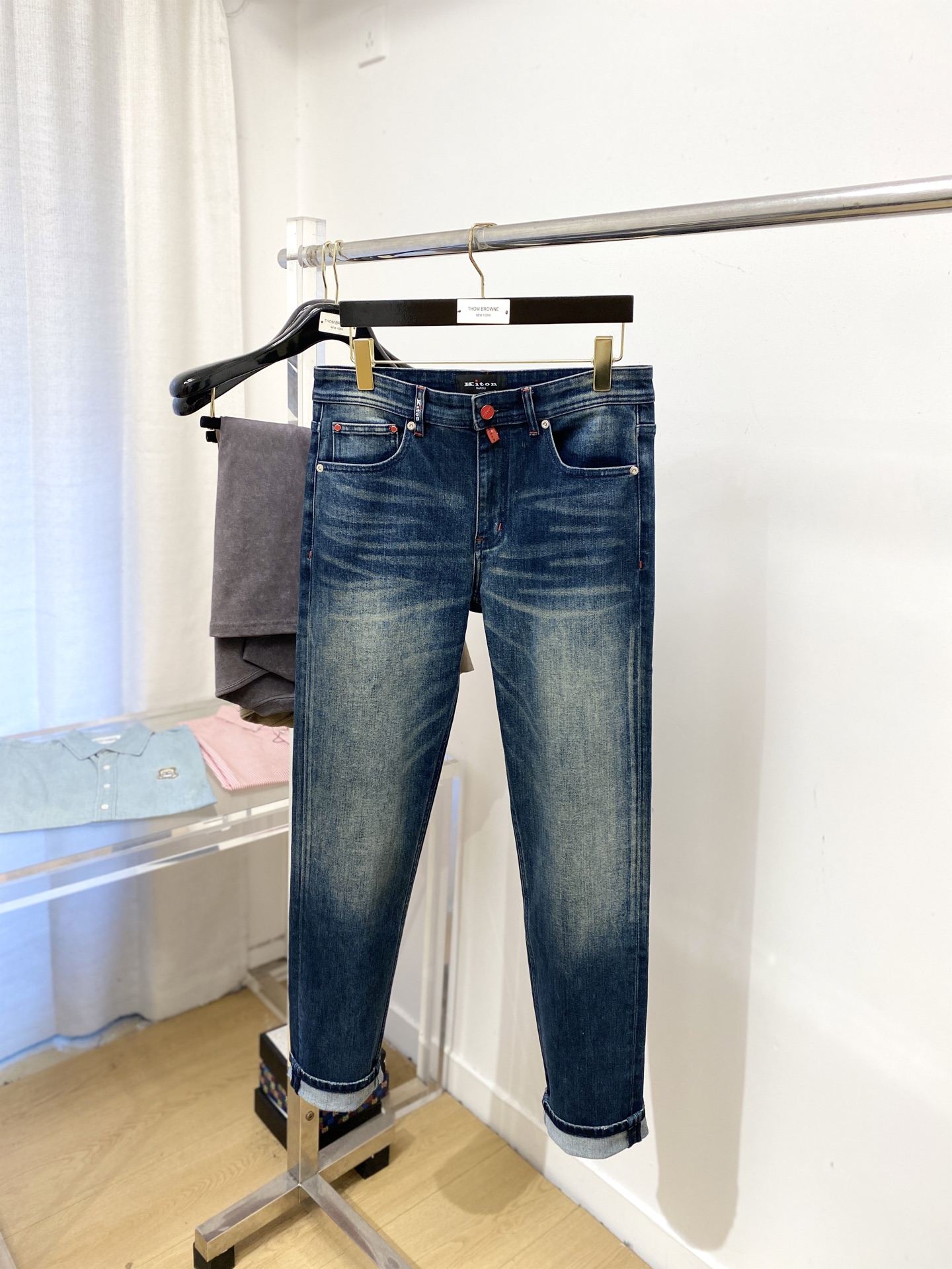 Kiton、2025最新品，专柜同步有售，原单狠货，水洗休闲牛仔裤，进口原版水洗弹力面料，舒适有弹性，原
