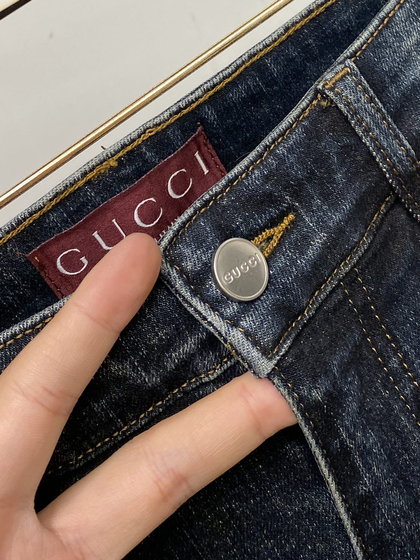 古奇、2025最新品，专柜同步有售，原单狠货，水洗休闲牛仔裤，进口原版水洗弹力面料，舒适有弹性，原版五金