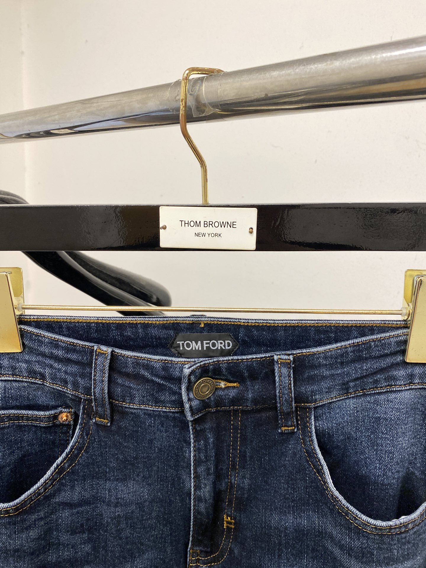 ￼TF、2025最新品，专柜同步有售，原单狠货，水洗休闲牛仔裤，进口原版水洗弹力面料，舒适有弹性，原版五