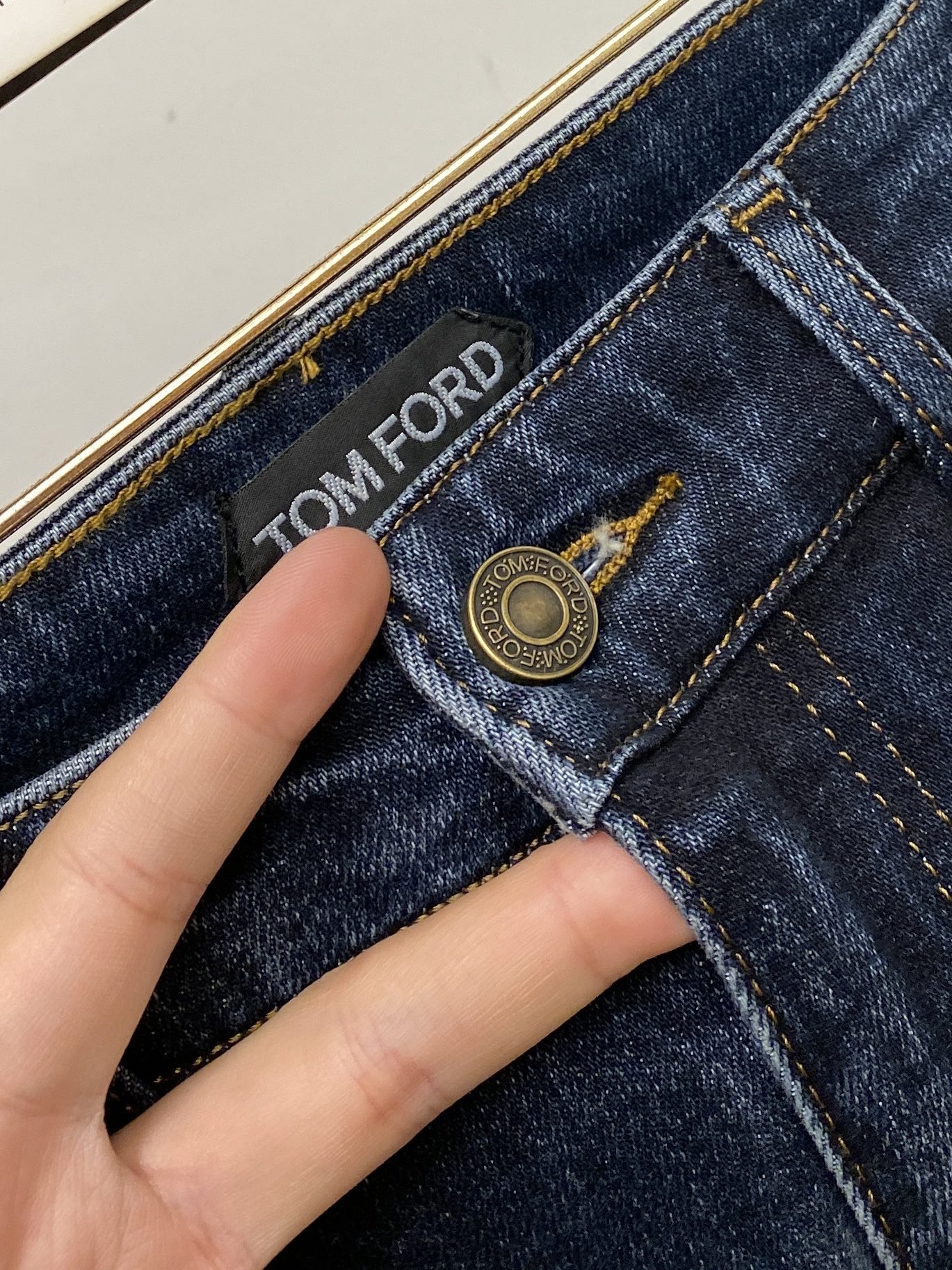 ￼TF、2025最新品，专柜同步有售，原单狠货，水洗休闲牛仔裤，进口原版水洗弹力面料，舒适有弹性，原版五