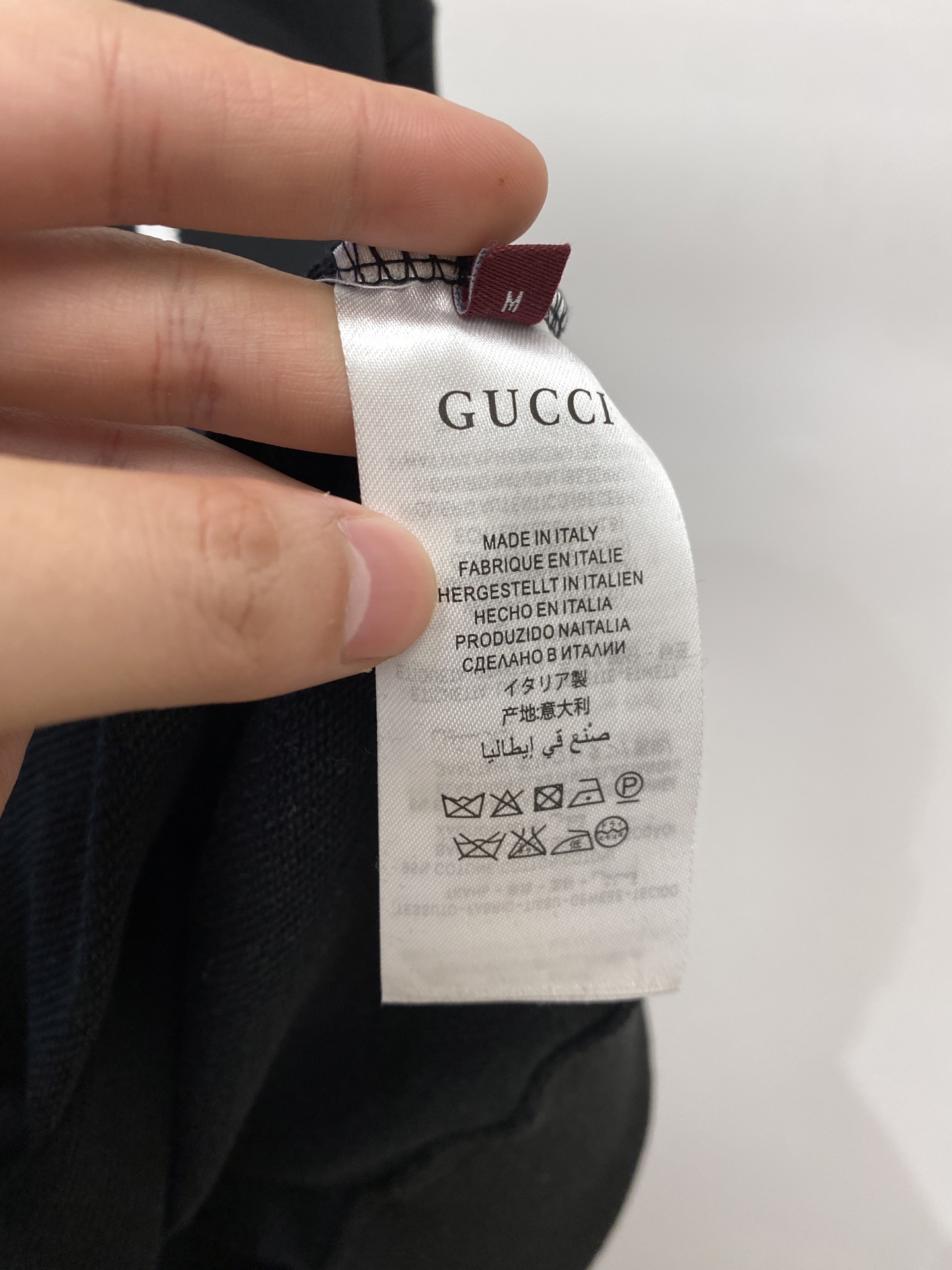 古奇、2025新品卫衣，帅气时尚，胸口精致刺绣字母logo，简约百搭款。面料棉 不仅挺括，保持潮流的廓形