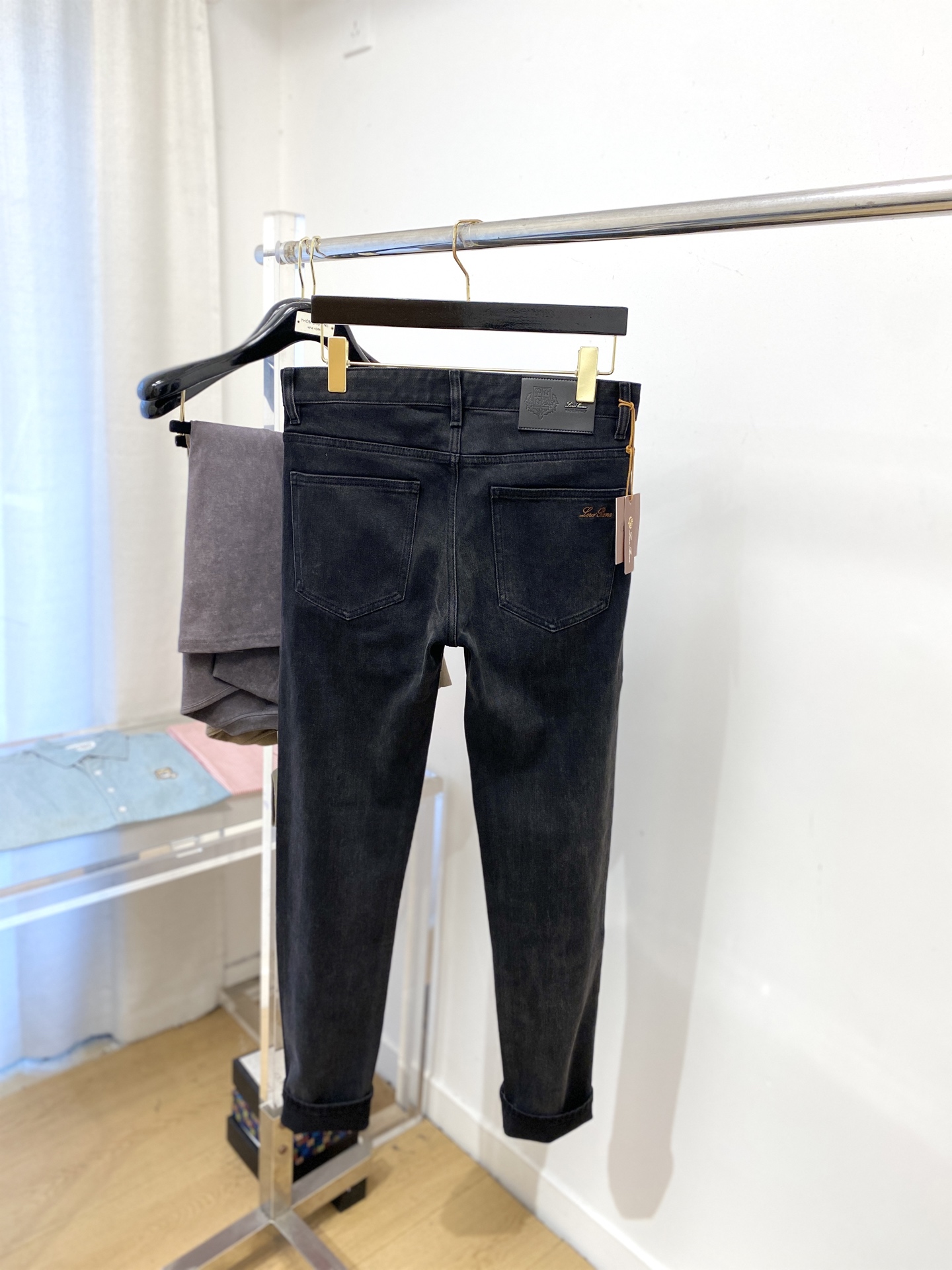 lP🆕、2025最新品，专柜同步有售，原单狠货，水洗休闲牛仔裤，进口原版水洗弹力面料，舒适有弹性，原版五