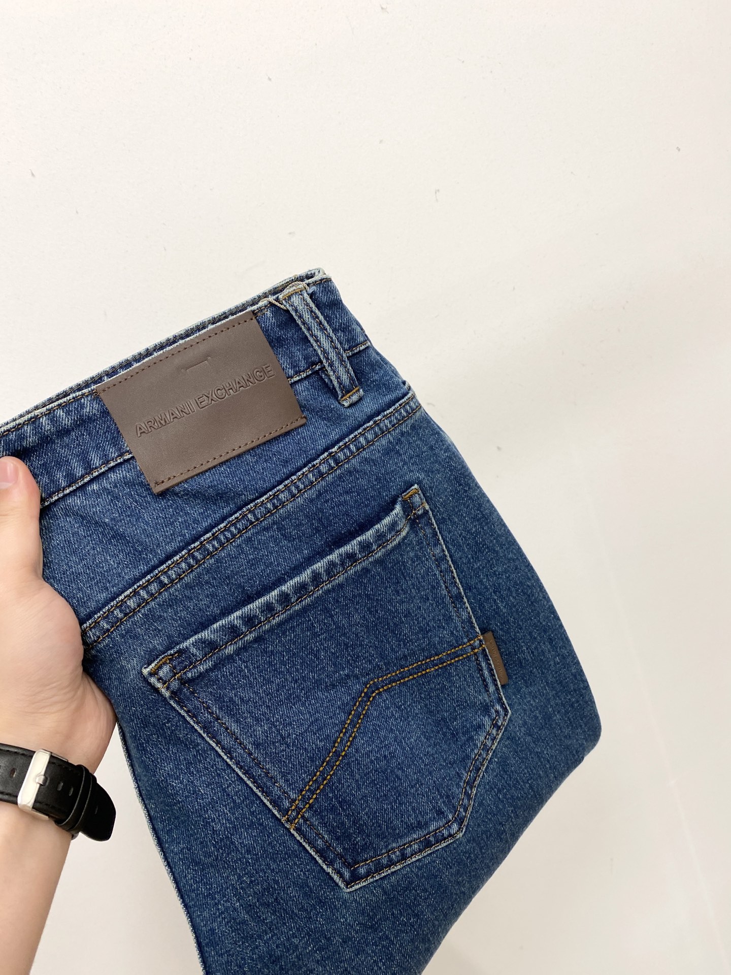阿玛尼、2025最新品，专柜同步有售，原单狠货，水洗休闲牛仔裤，进口原版水洗弹力面料，舒适有弹性，原版五
