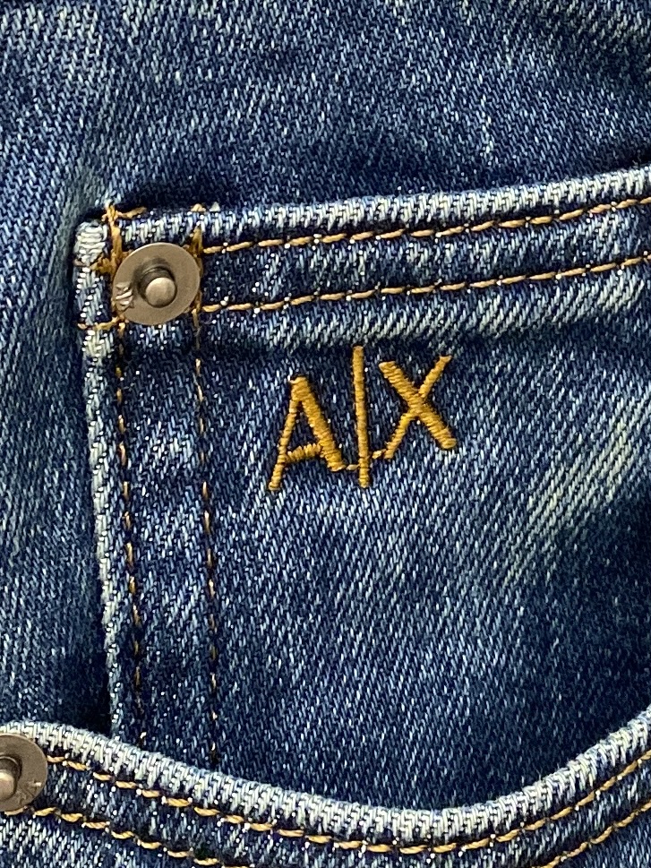 阿玛尼、2025最新品，专柜同步有售，原单狠货，水洗休闲牛仔裤，进口原版水洗弹力面料，舒适有弹性，原版五