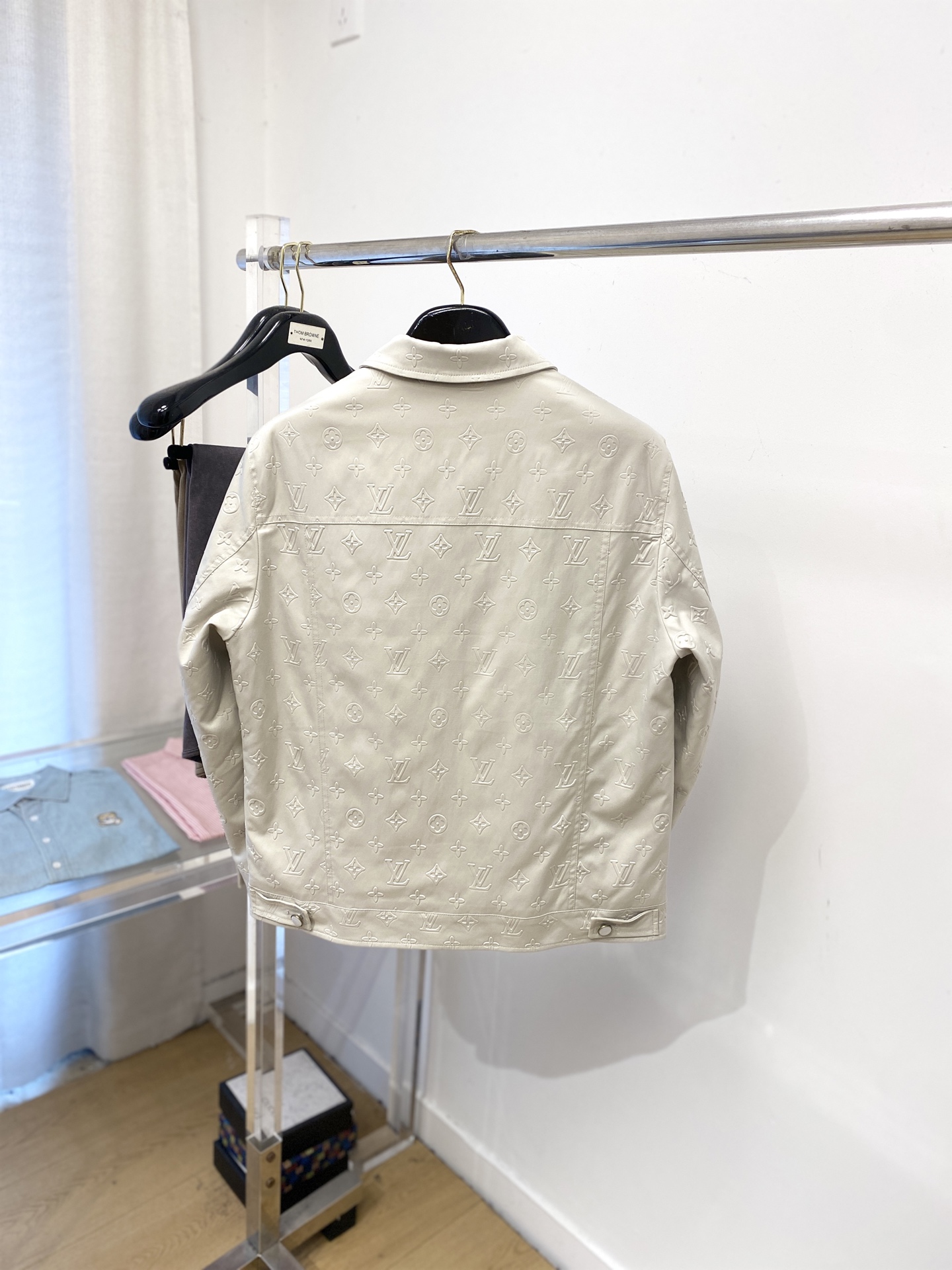 路易威登、2025新品羽绒夹克外套，时尚帅气，简约百搭款，顶级数码定位凹凸图案字母logo，定制原版面料