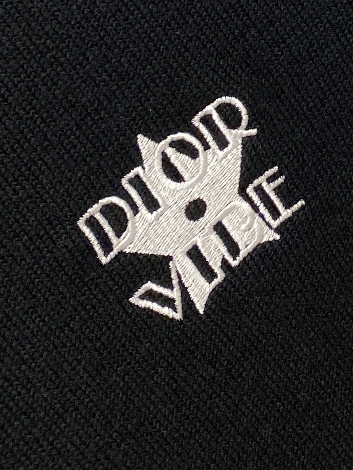 迪奥、2025新品羊毛衣衣 具有手感细腻柔软，可直接与肌肤接触，让暖心的纱线变化出细腻的质感，顶级工艺极