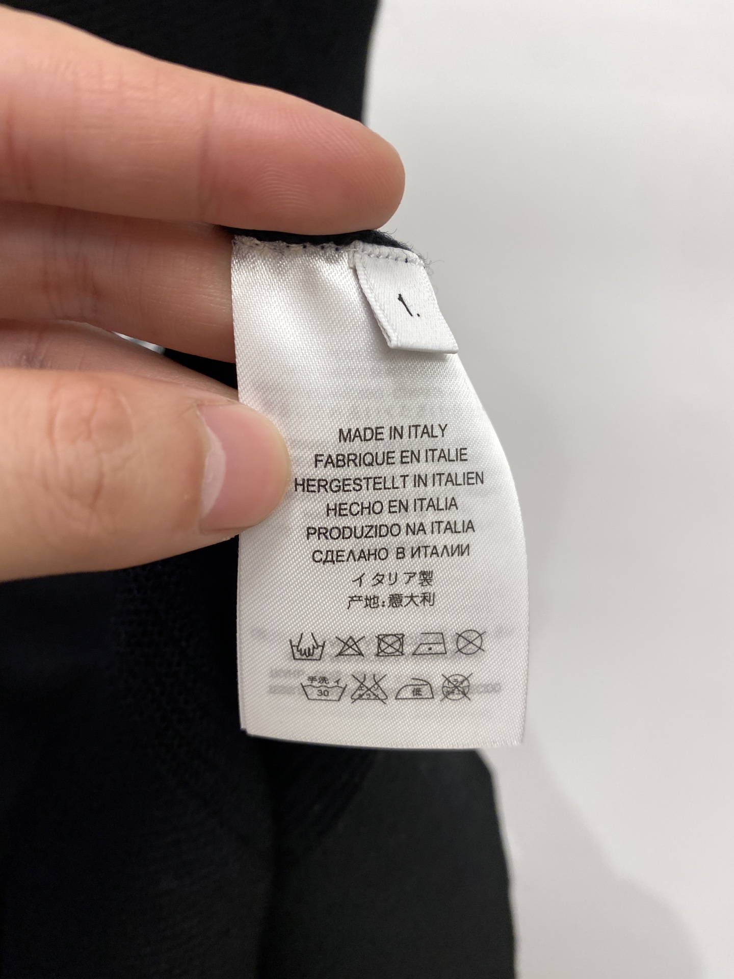 TB、2025新品羊毛衣衣 具有手感细腻柔软，可直接与肌肤接触，让暖心的纱线变化出细腻的质感，顶级工艺极