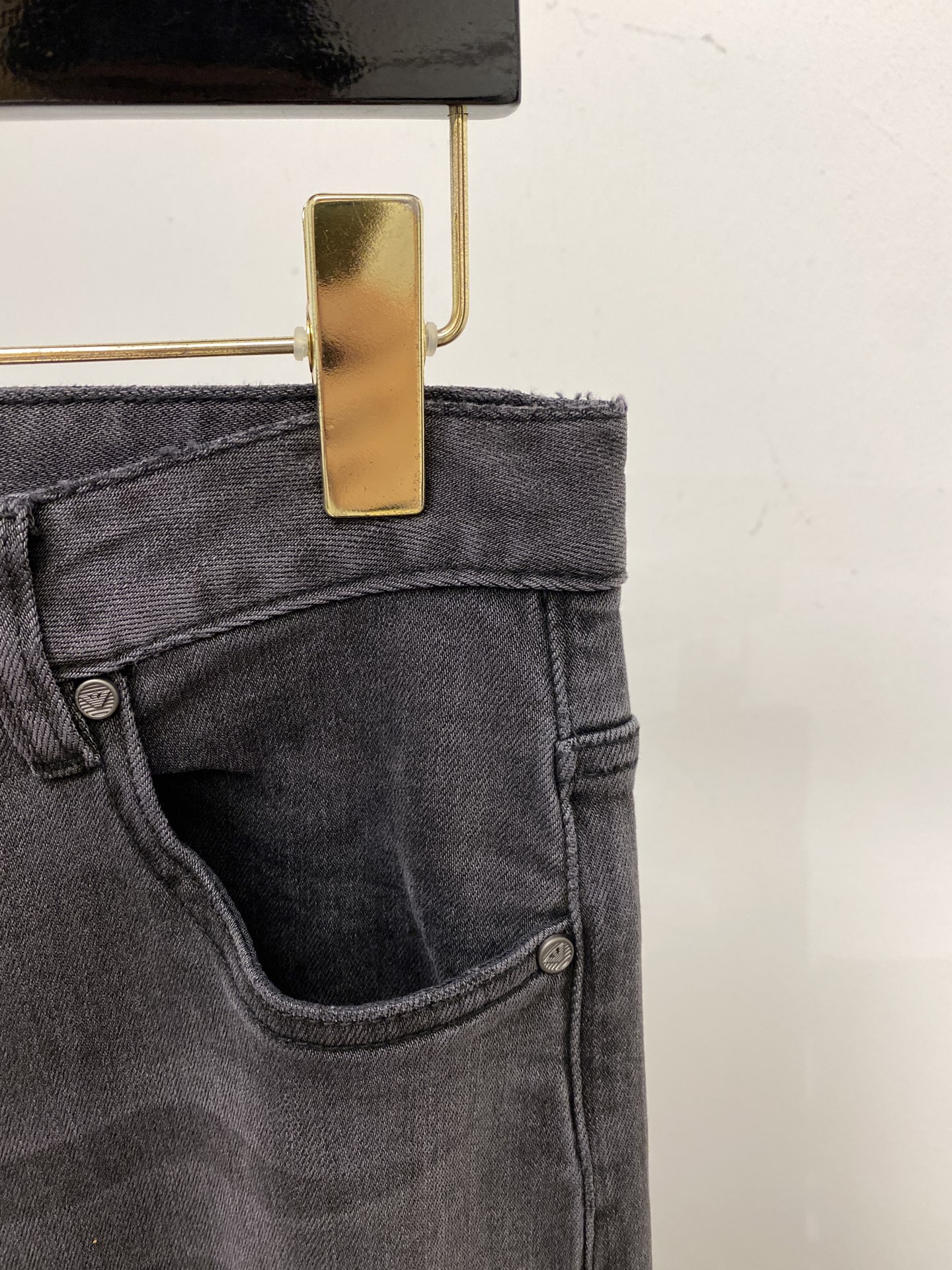 阿玛尼、2025最新品，专柜同步有售，原单狠货，水洗休闲牛仔裤，进口原版水洗弹力面料，舒适有弹性，原版五