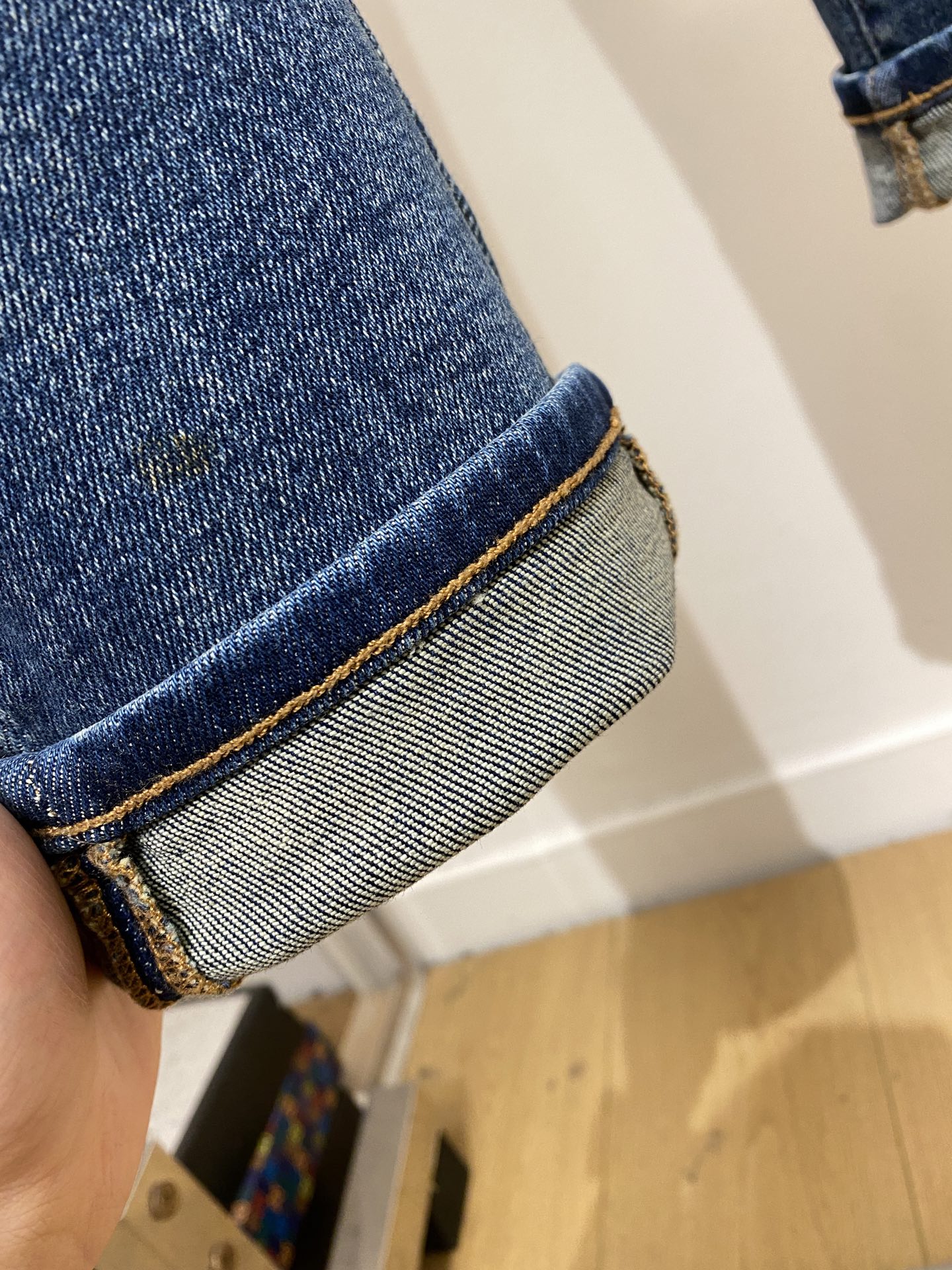 LV、2025最新品，专柜同步有售，原单狠货，水洗休闲牛仔裤，进口原版水洗弹力面料，舒适有弹性，原版五金