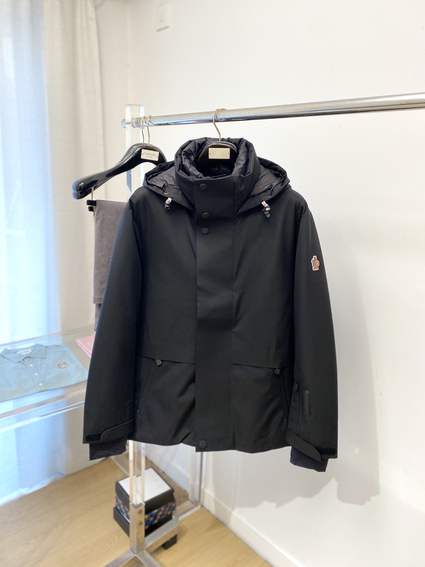 蒙口、2025最新款男士轻薄羽绒夹克、面料柔软舒适 ．上身版型超赞 ．拉链．辅料都是客供 、进口面料，轻