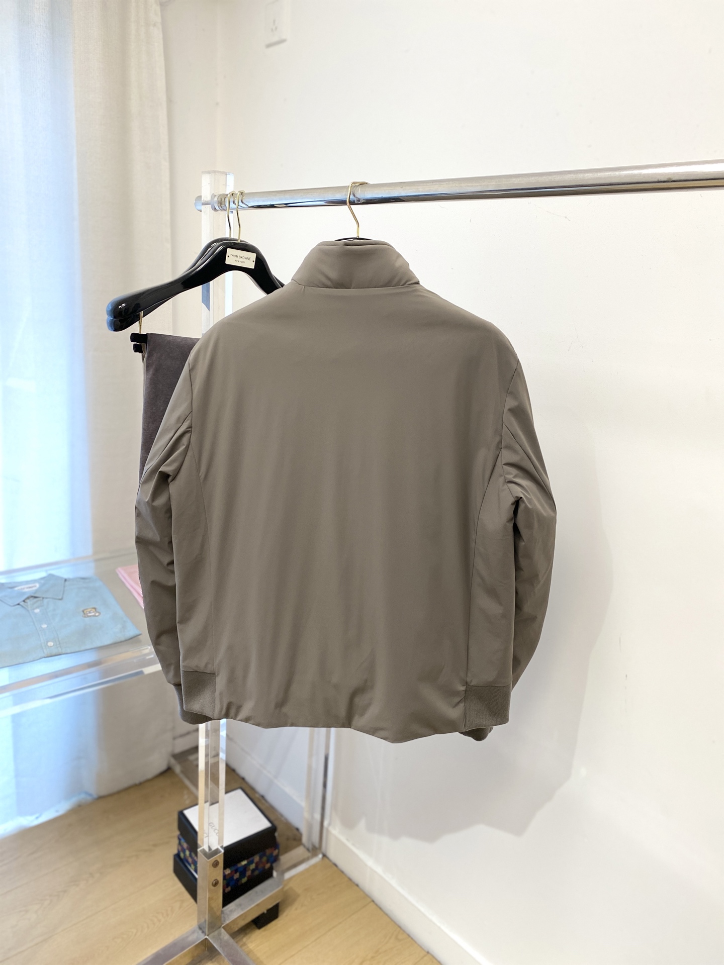 蒙口、2025最新款男士轻薄羽绒夹克、面料柔软舒适 ．上身版型超赞 ．拉链．辅料都是客供 、进口面料，轻