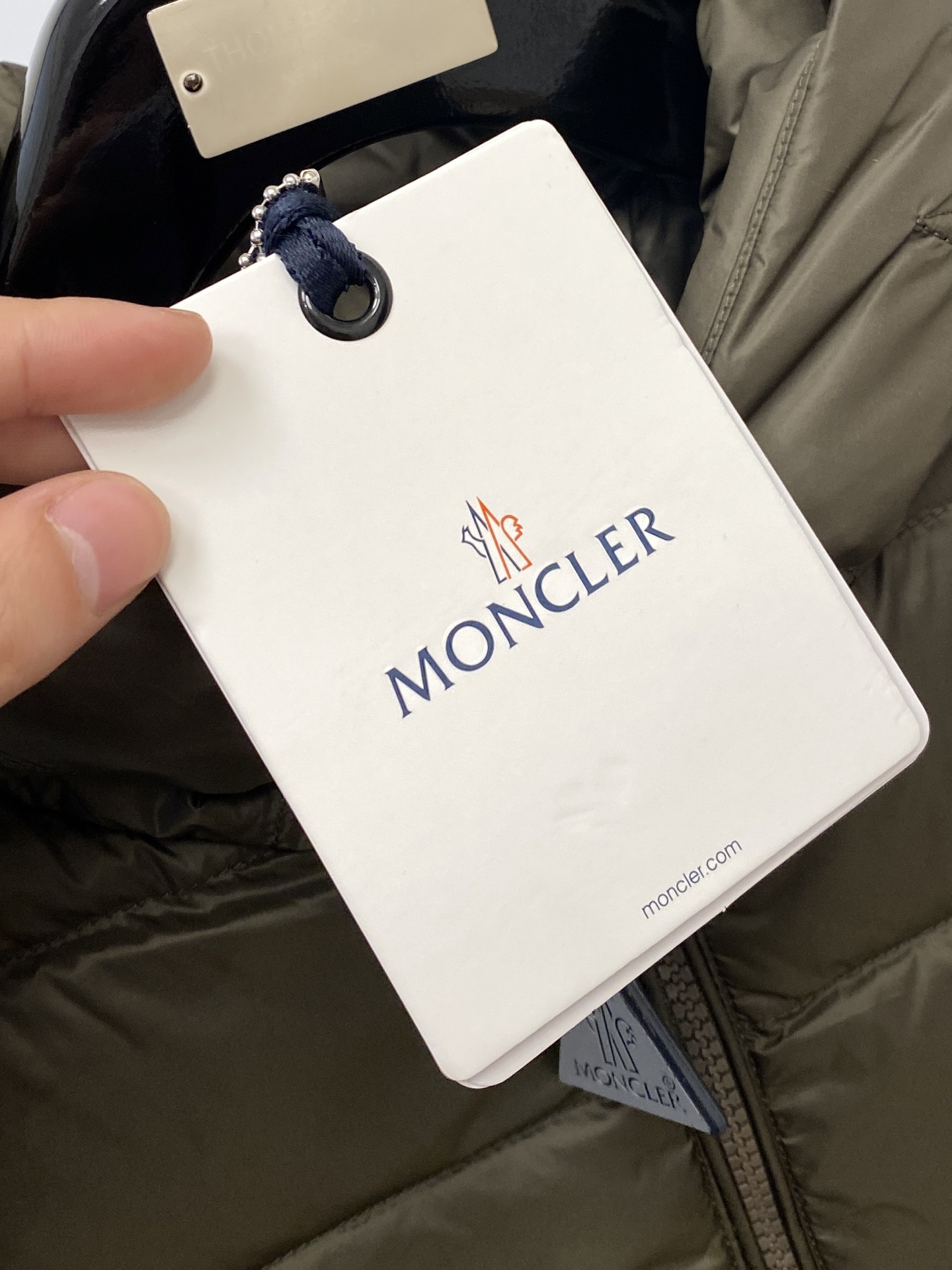 蒙口、2025最新款男士轻薄羽绒服、面料柔软舒适 ．上身版型超赞 ．拉链．辅料都是客供 、进口面料，轻便