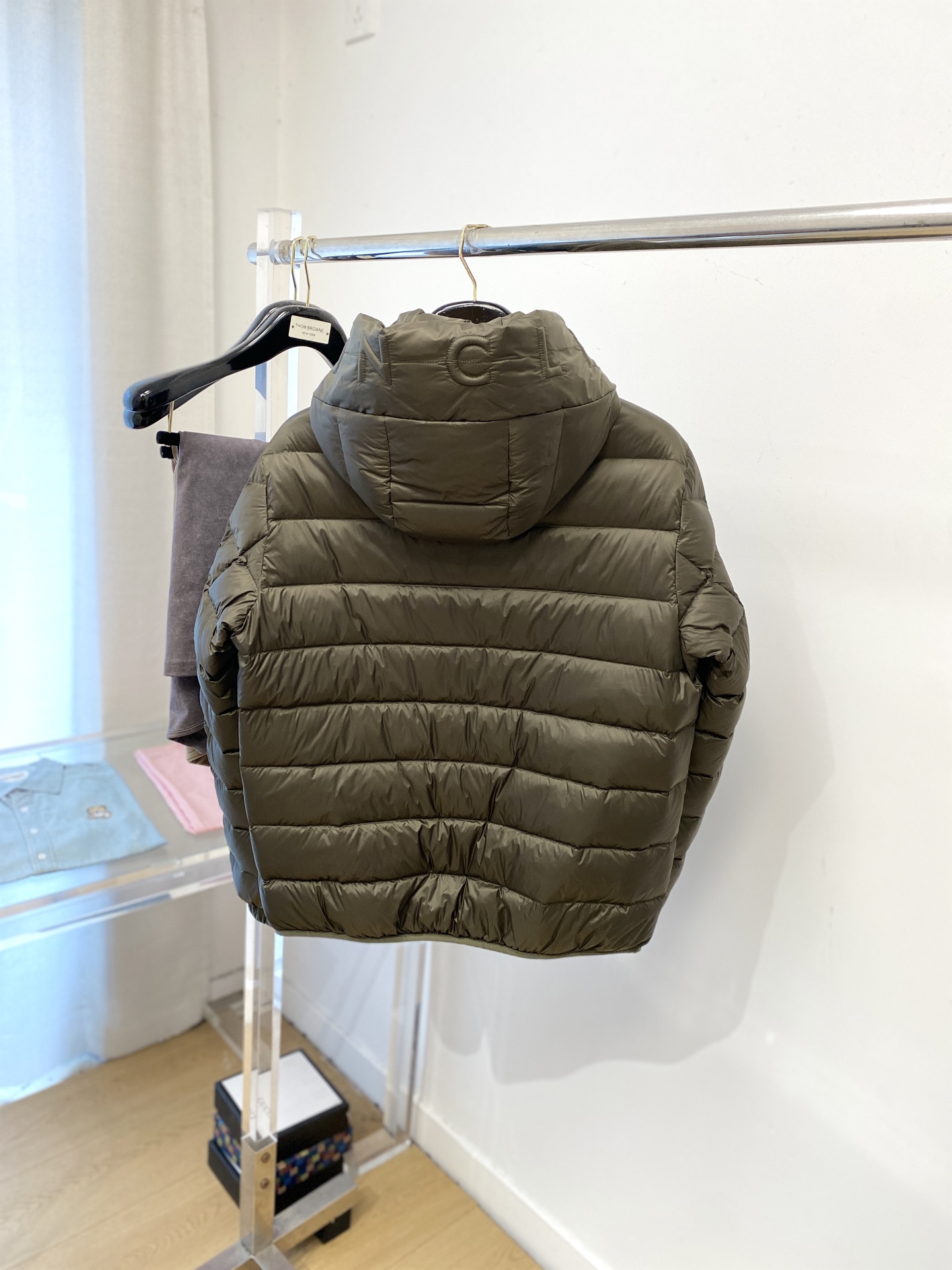 蒙口、2025最新款男士轻薄羽绒服、面料柔软舒适 ．上身版型超赞 ．拉链．辅料都是客供 、进口面料，轻便