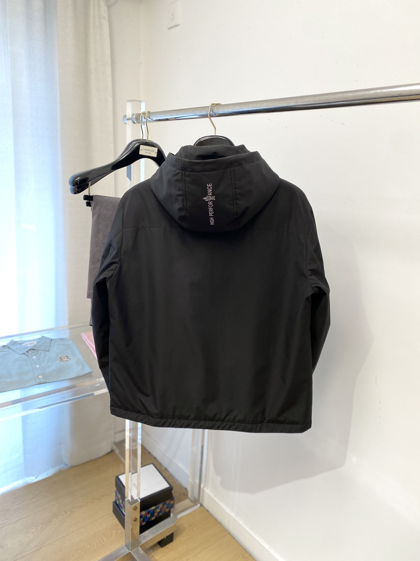 蒙口、2025最新款男士轻薄羽绒夹克、面料柔软舒适 ．上身版型超赞 ．拉链．辅料都是客供 、进口面料，轻