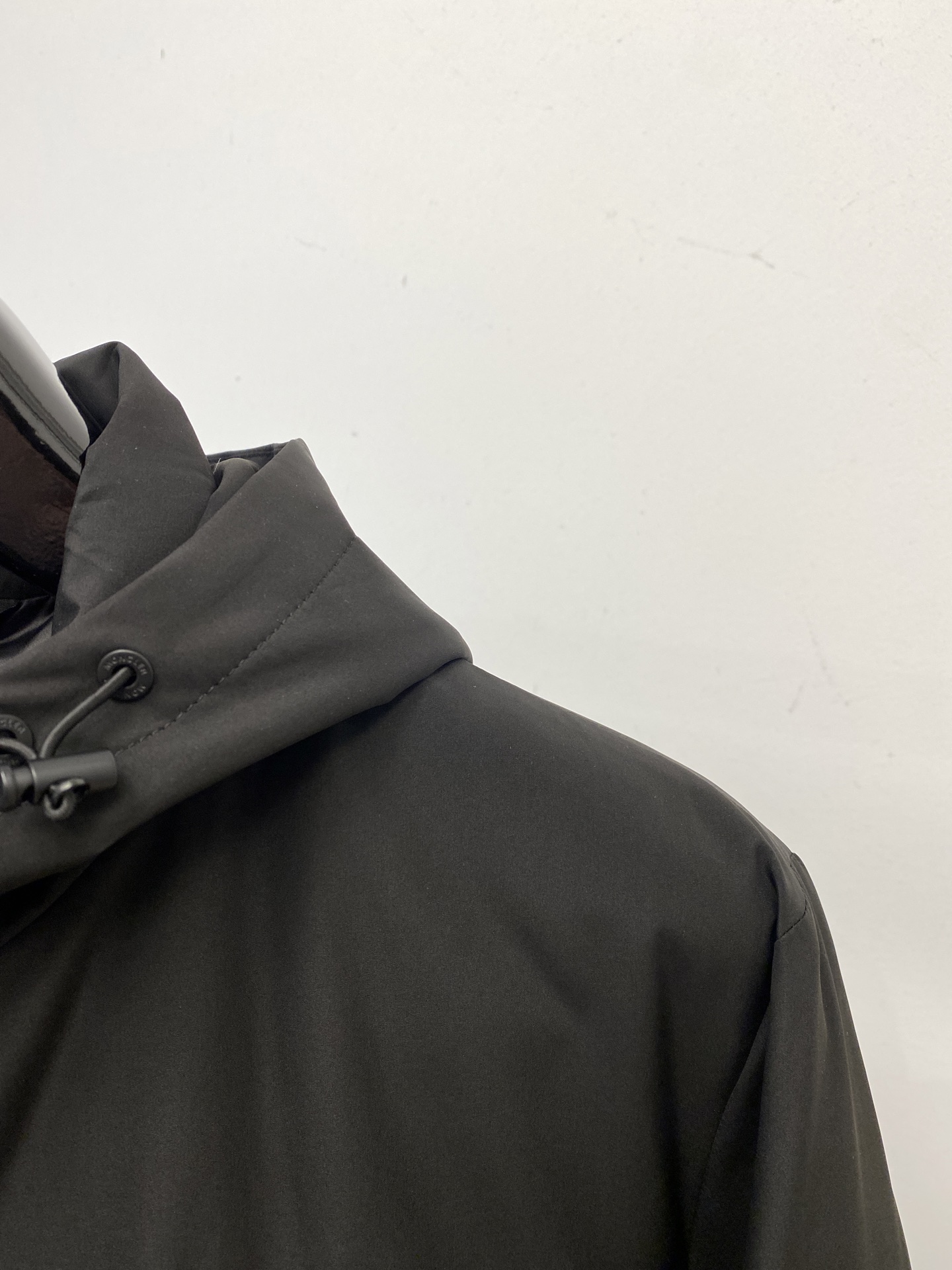 蒙口、2025最新款男士轻薄羽绒夹克、面料柔软舒适 ．上身版型超赞 ．拉链．辅料都是客供 、进口面料，轻