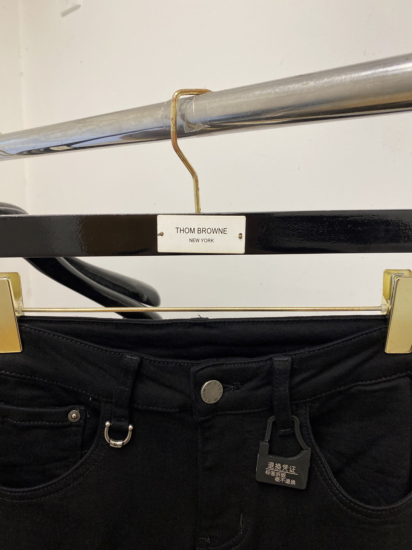 支持年后退换！ 蒙口、 2025最新品，专柜同步有售，原单狠货，水洗休闲牛仔裤，进口原版水洗弹力面料，舒