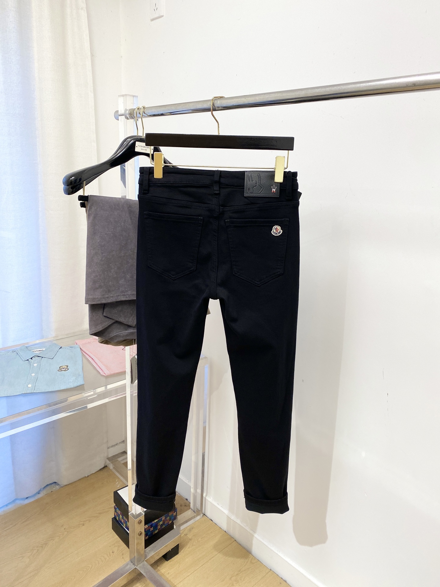 支持年后退换！ 蒙口、 2025最新品，专柜同步有售，原单狠货，水洗休闲牛仔裤，进口原版水洗弹力面料，舒