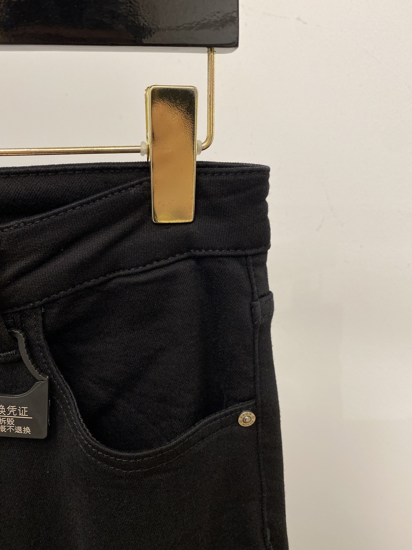 支持年后退换！ 蒙口、 2025最新品，专柜同步有售，原单狠货，水洗休闲牛仔裤，进口原版水洗弹力面料，舒