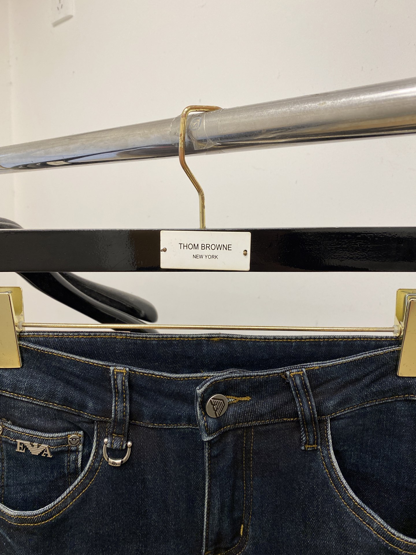 支持年后退换！ 阿玛尼、 2025最新品，专柜同步有售，原单狠货，水洗休闲牛仔裤，进口原版水洗弹力面料，