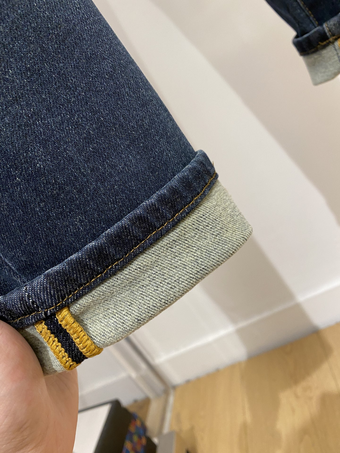 支持年后退换！ 阿玛尼、 2025最新品，专柜同步有售，原单狠货，水洗休闲牛仔裤，进口原版水洗弹力面料，