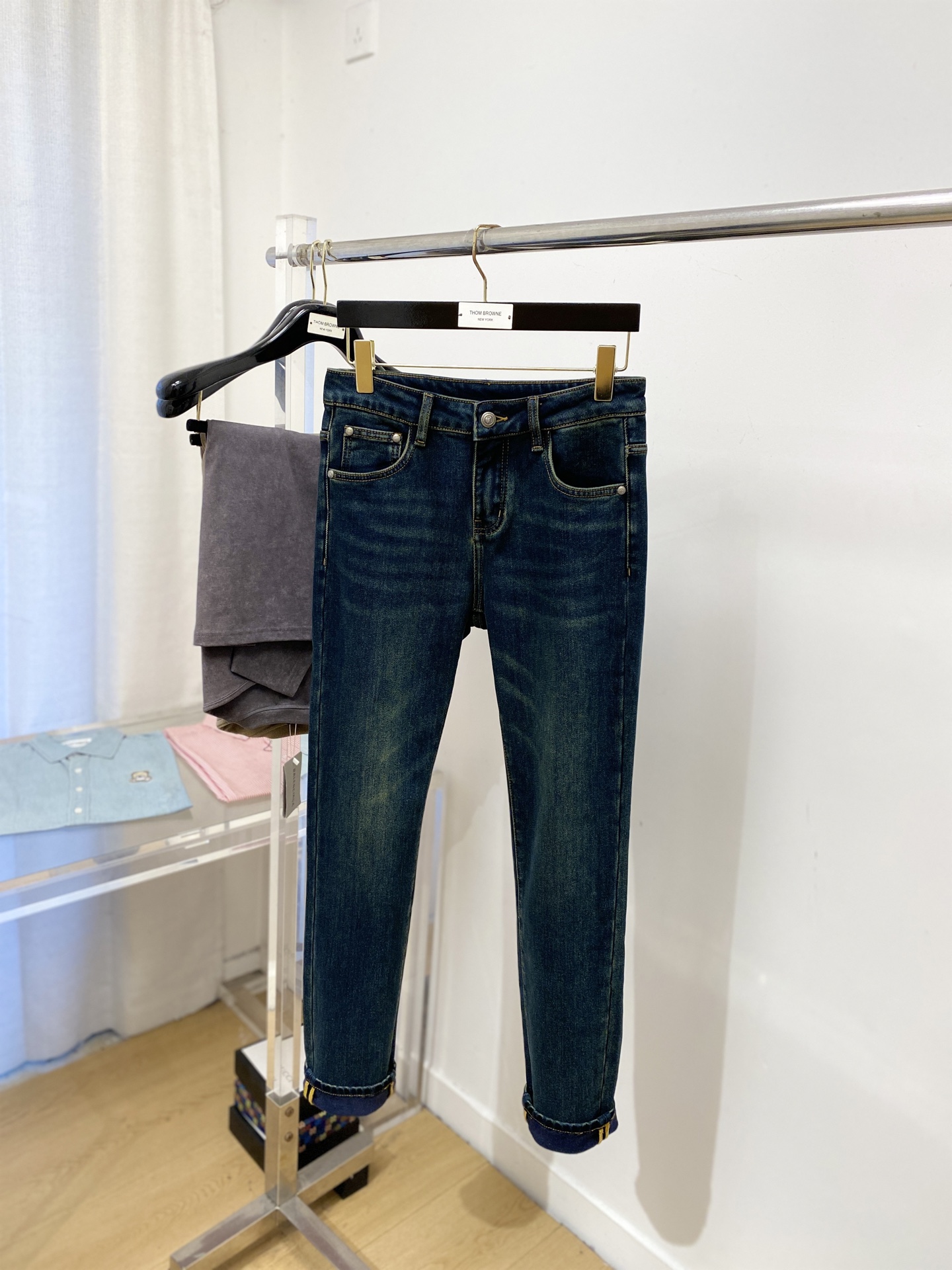 支持年后退换！ 普拉达、 2025最新品，专柜同步有售，原单狠货，水洗休闲牛仔裤，进口原版水洗弹力面料，