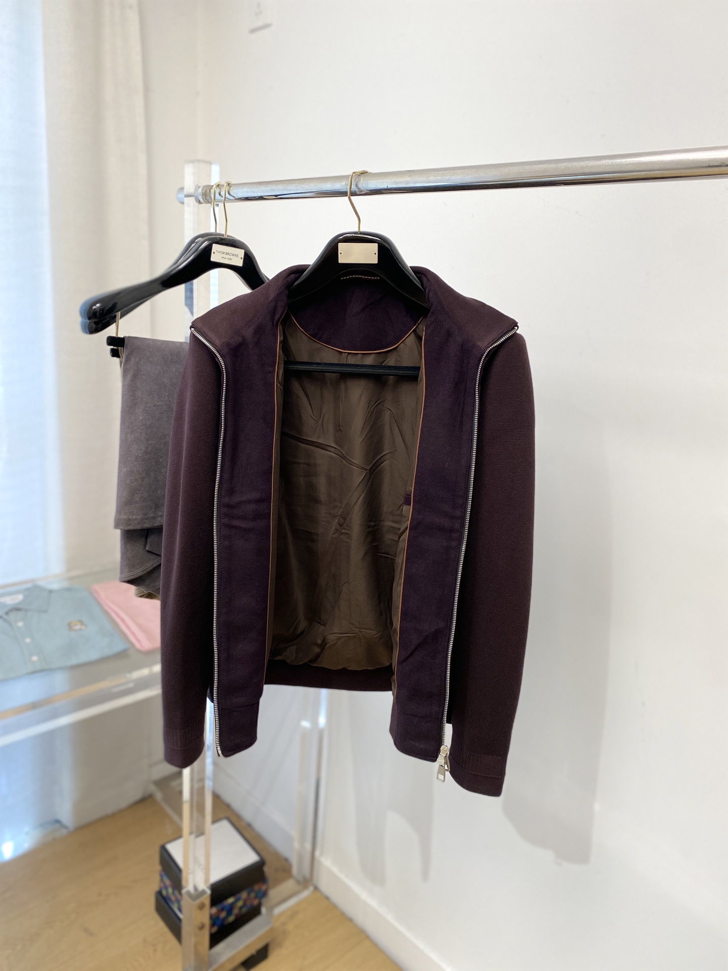 ￼ 杰尼亚、2025新品针织夹克外套，时尚帅气，简约百搭款，定制原版面料，不仅挺括，保持潮流的廓形，又穿