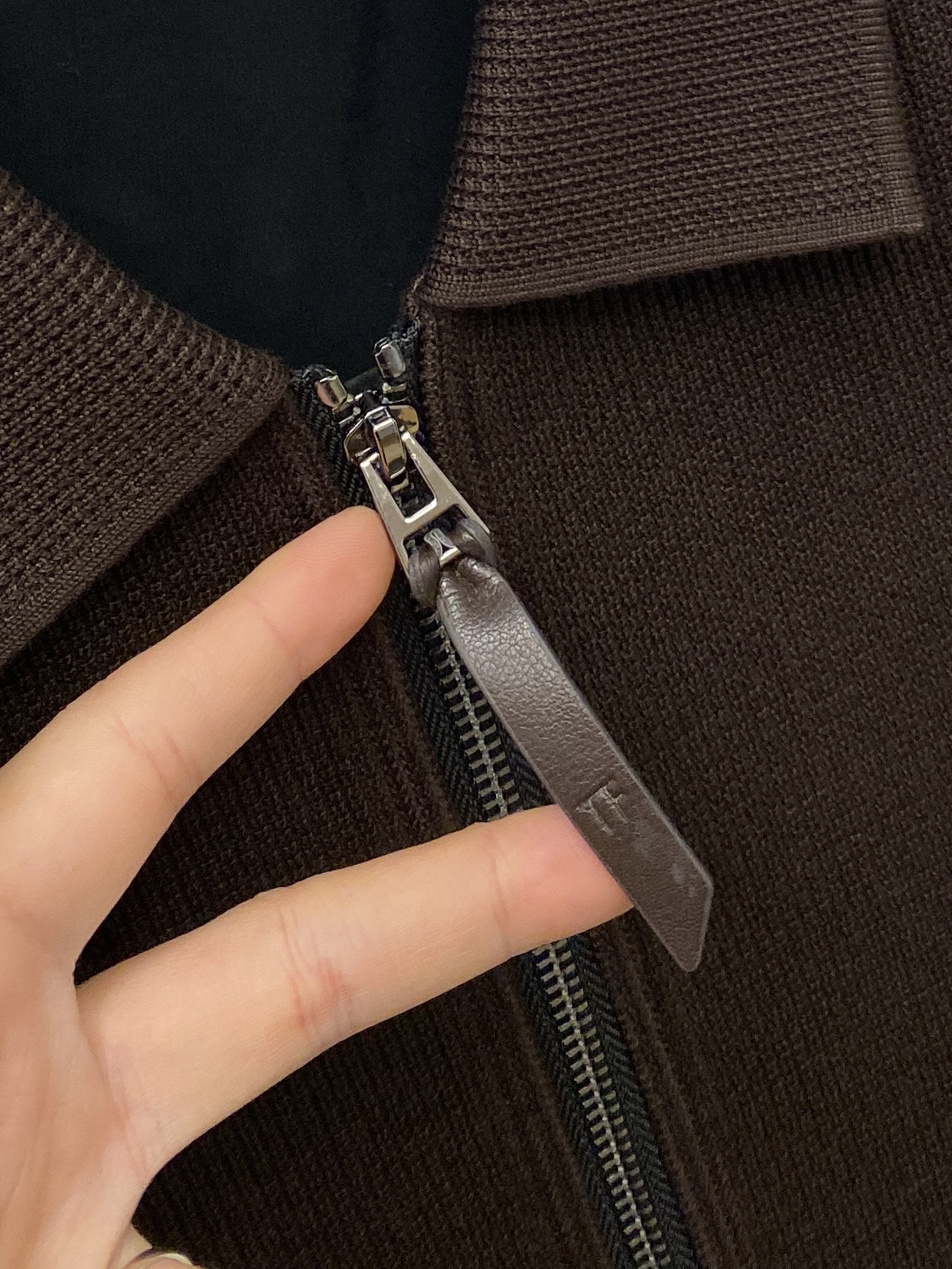 TF、2025新品针织夹克外套，时尚帅气，简约百搭款，定制原版面料，不仅挺括，保持潮流的廓形，又穿着舒适