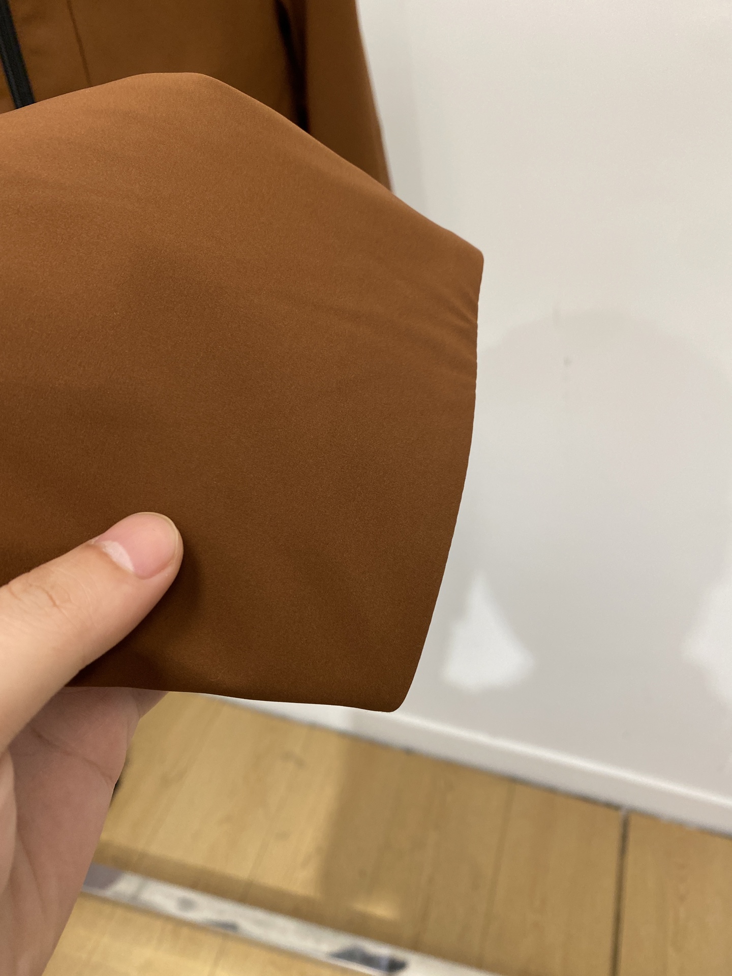 ￼杰尼亚、2025最新款男士轻薄羽绒夹克、面料柔软舒适 ．上身版型超赞 ．拉链．辅料都是客供 、进口面料