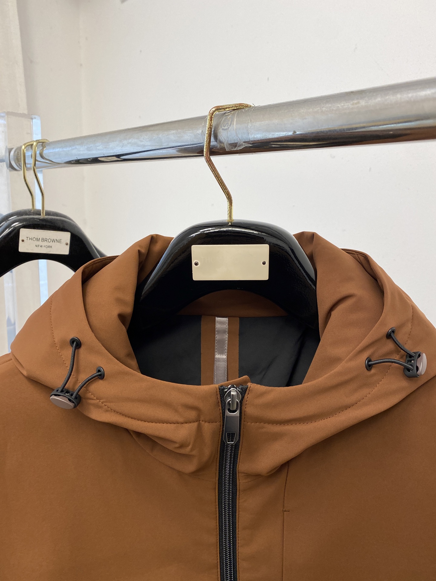 ￼杰尼亚、2025最新款男士轻薄羽绒夹克、面料柔软舒适 ．上身版型超赞 ．拉链．辅料都是客供 、进口面料