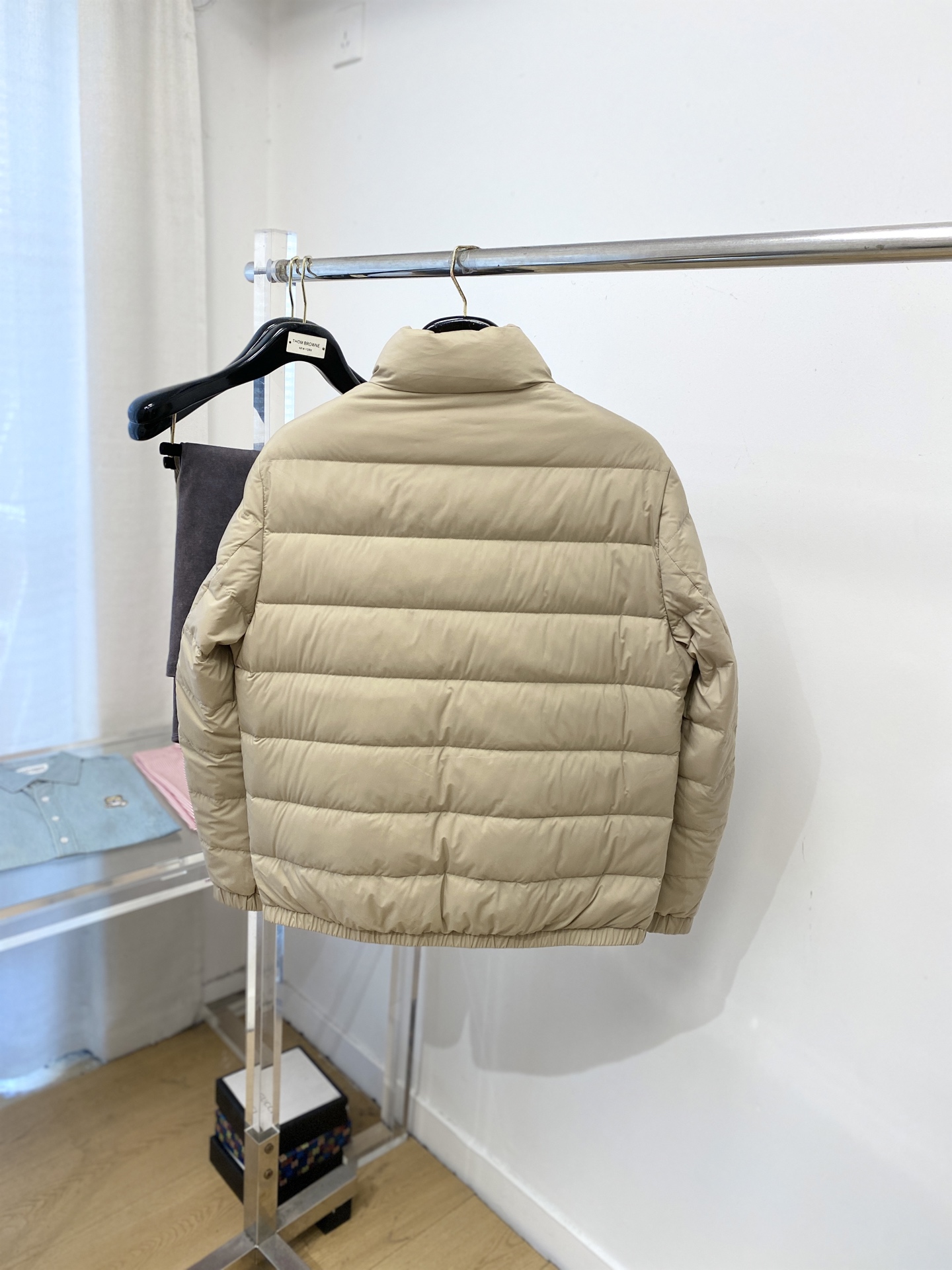 普拉达、2025最新款男士轻薄羽绒服、面料柔软舒适 ．上身版型超赞 ．拉链．辅料都是客供 、进口面料，轻