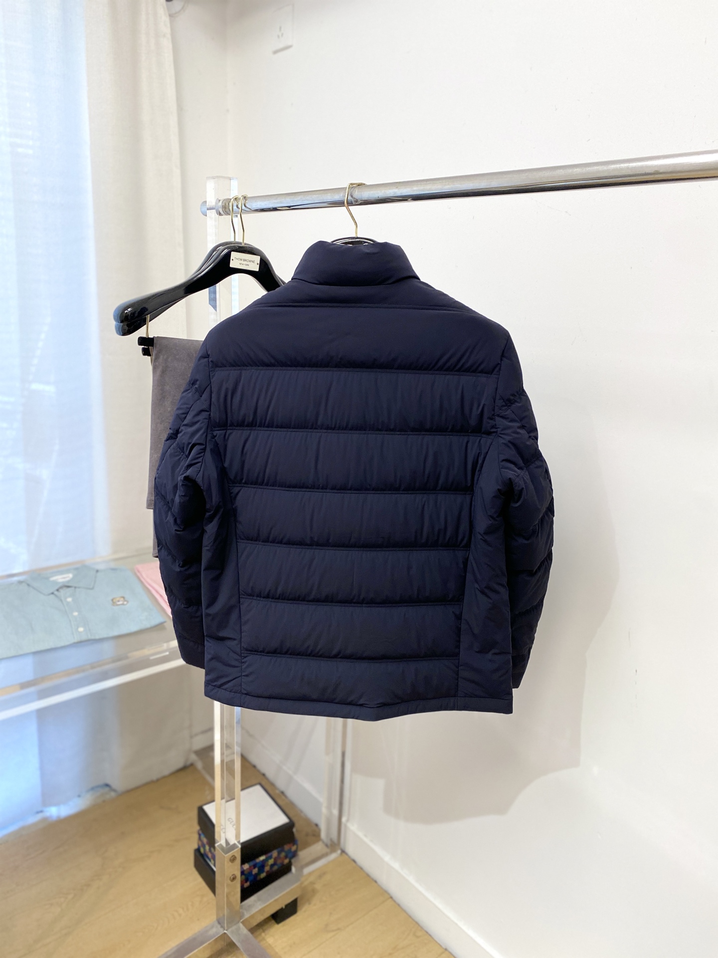 ￼ 普拉达、2025最新款男士轻薄羽绒服、面料柔软舒适 ．上身版型超赞 ．拉链．辅料都是客供 、进口面料