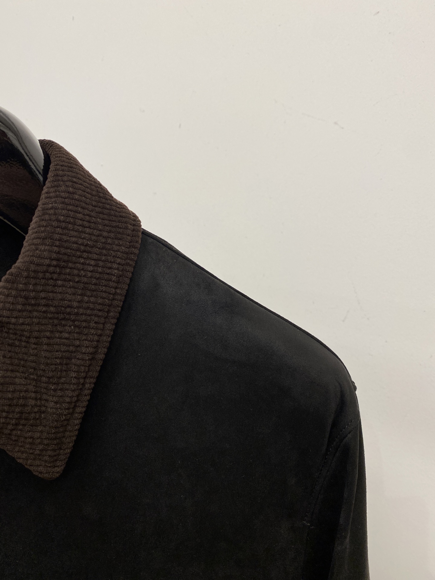 ￼BV、2025最新款男士轻薄羽绒夹克、面料柔软舒适 ．上身版型超赞 ．拉链．辅料都是客供 、进口面料，