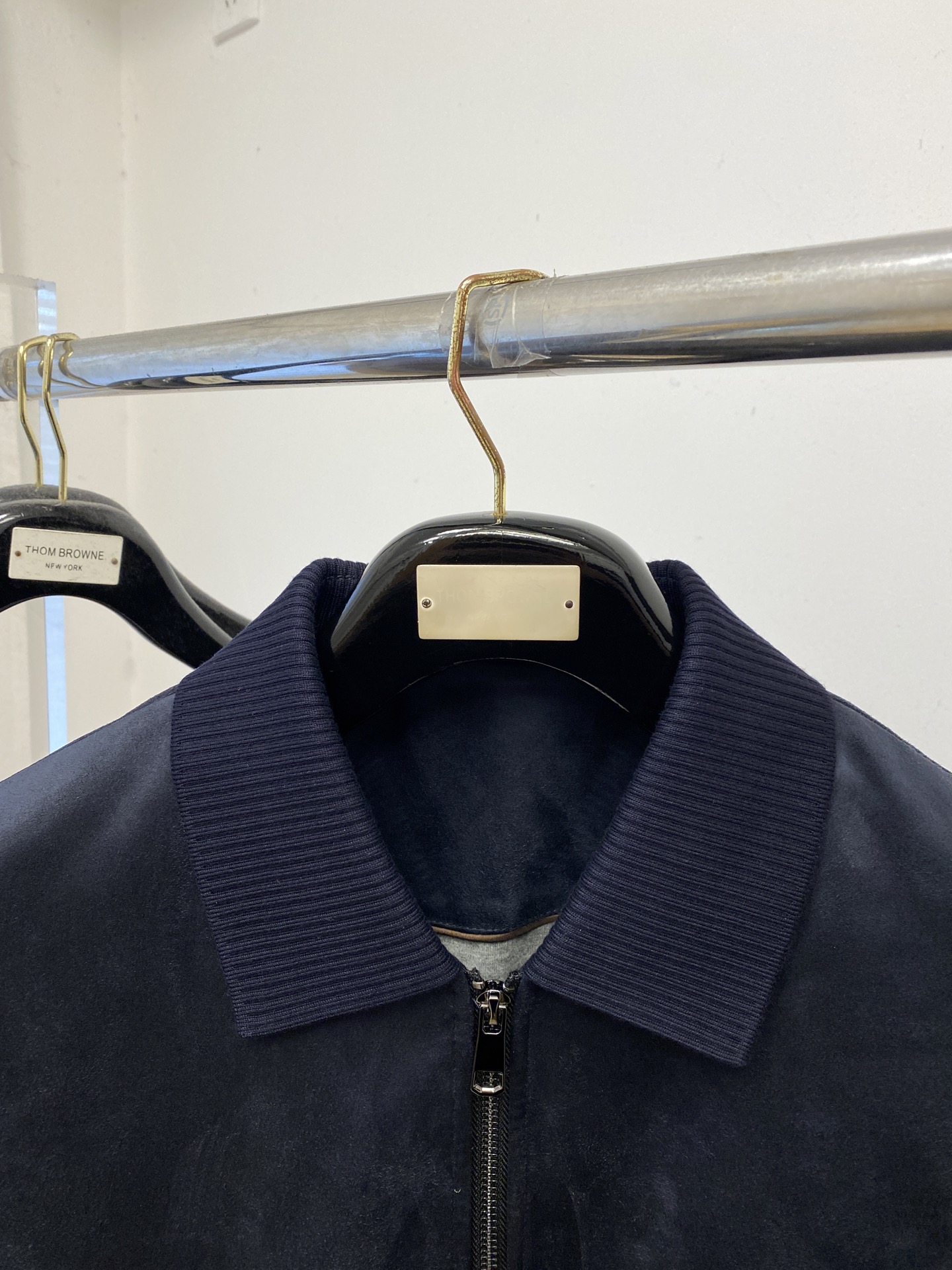 ￼普拉达、2025新品针织夹克外套，时尚帅气，简约百搭款，原版五金辅料logo，定制原版面料，不仅挺括，