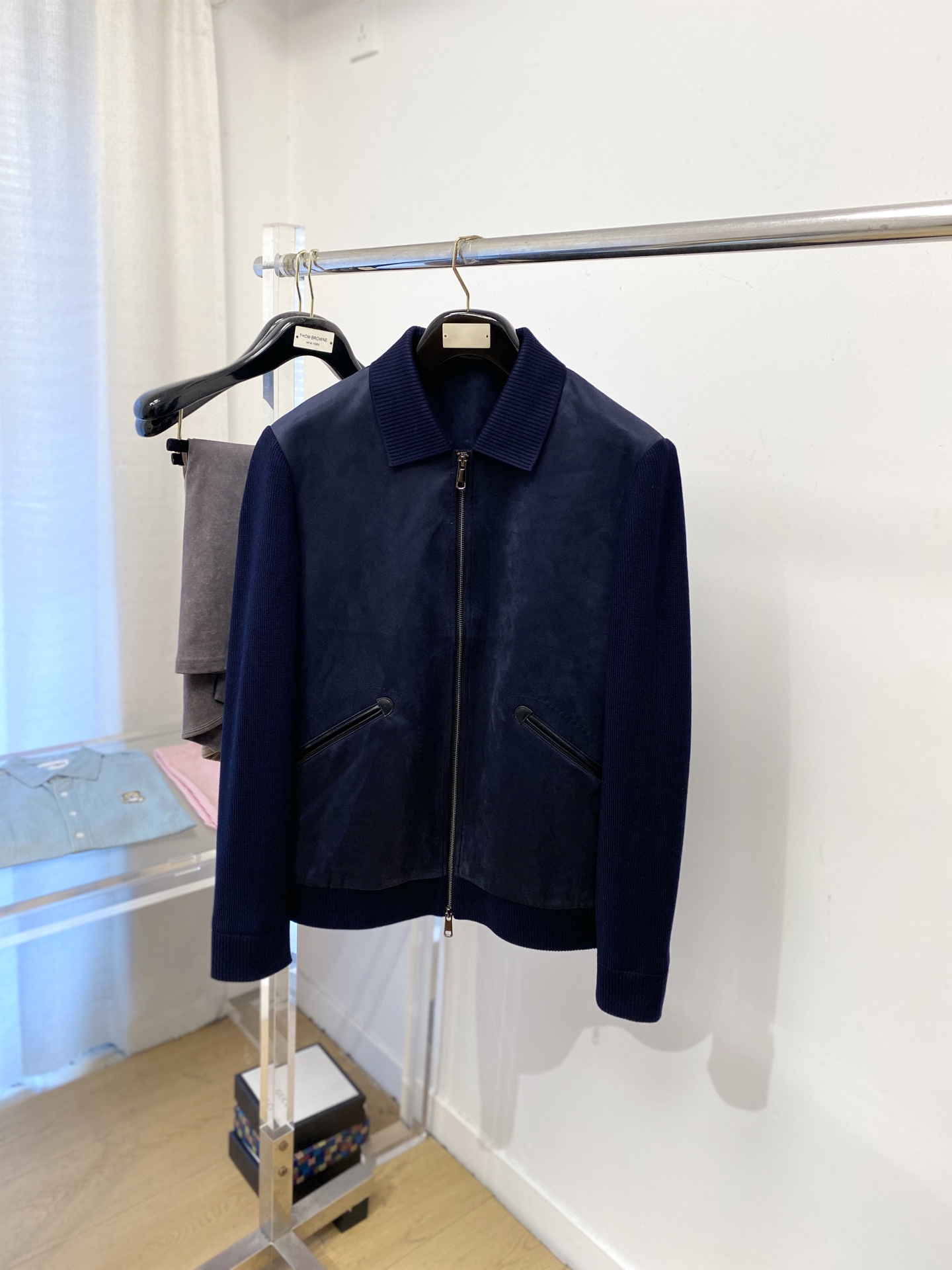 ￼普拉达、2025新品针织夹克外套，时尚帅气，简约百搭款，原版五金辅料logo，定制原版面料，不仅挺括，