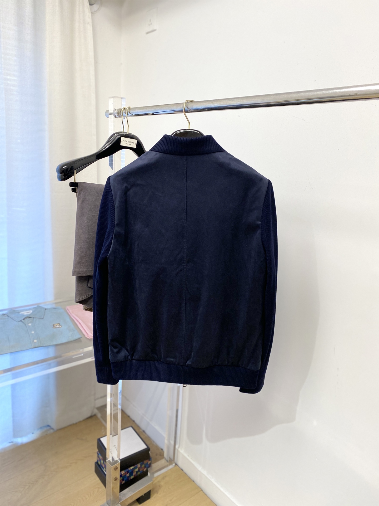 ￼普拉达、2025新品针织夹克外套，时尚帅气，简约百搭款，原版五金辅料logo，定制原版面料，不仅挺括，