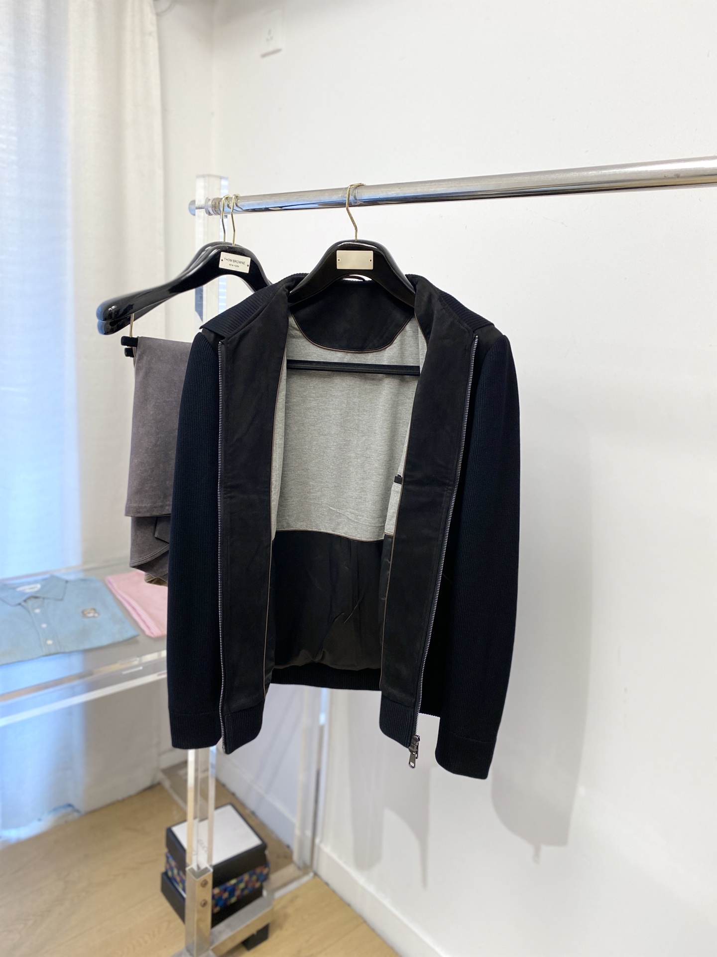 普拉达、2025新品针织夹克外套，时尚帅气，简约百搭款，原版五金辅料logo，定制原版面料，不仅挺括，保