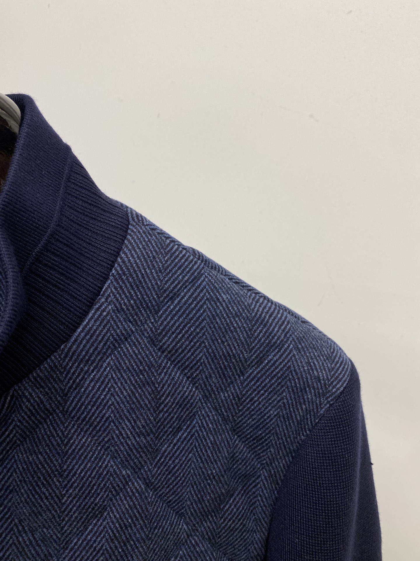 ￼ 杰尼亚、2025新品夹克外套，时尚帅气，简约百搭款，原版五金辅料logo，定制原版面料，不仅挺括，保