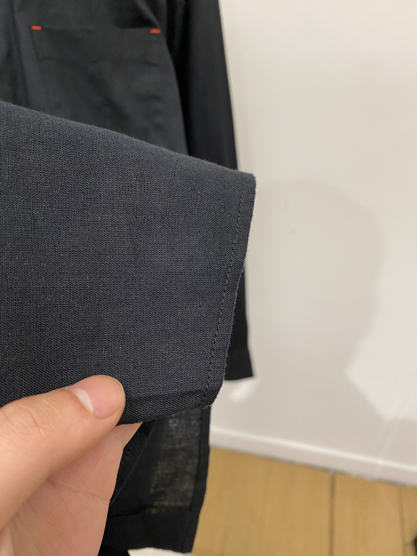 Kiton、2025新品衬衫，时尚帅气，简约百搭款，定制原版面料，不仅挺括，保持潮流的廓形，又穿着舒适，