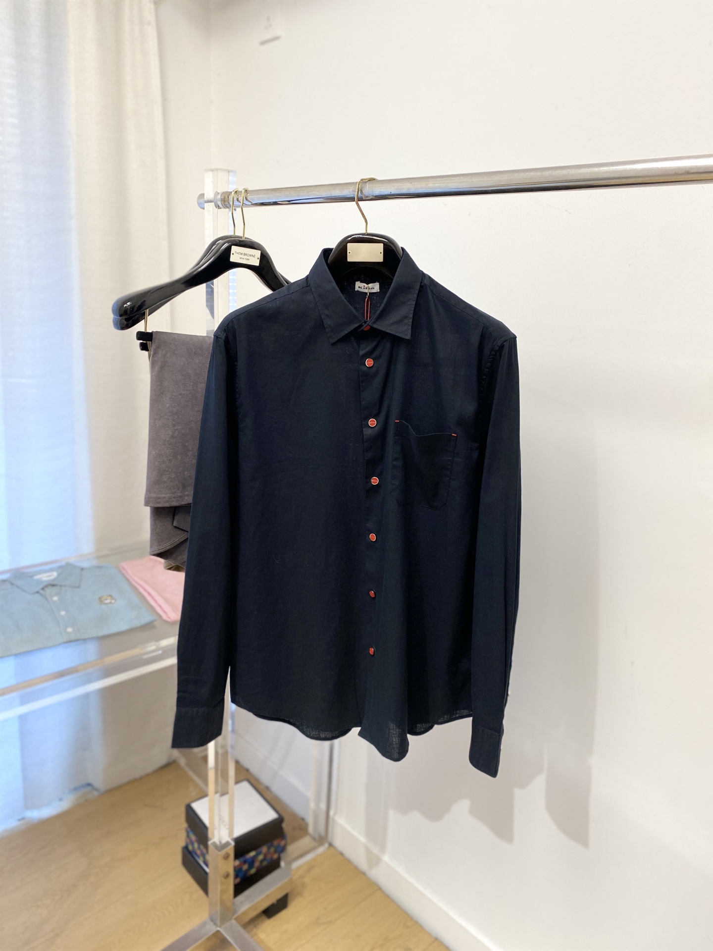 Kiton、2025新品衬衫，时尚帅气，简约百搭款，定制原版面料，不仅挺括，保持潮流的廓形，又穿着舒适，