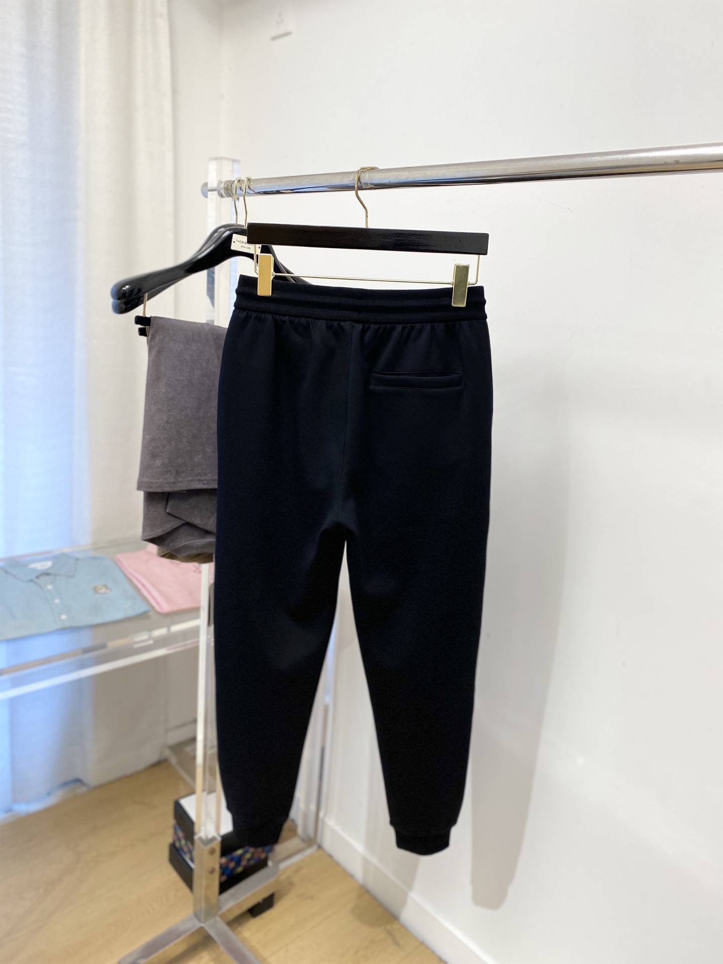 蒙口、2025爆款休闲裤 高弹显瘦必爆简约百搭爆款，做工精细，每一针都看得到用心，超多明星网红最爱 拉长