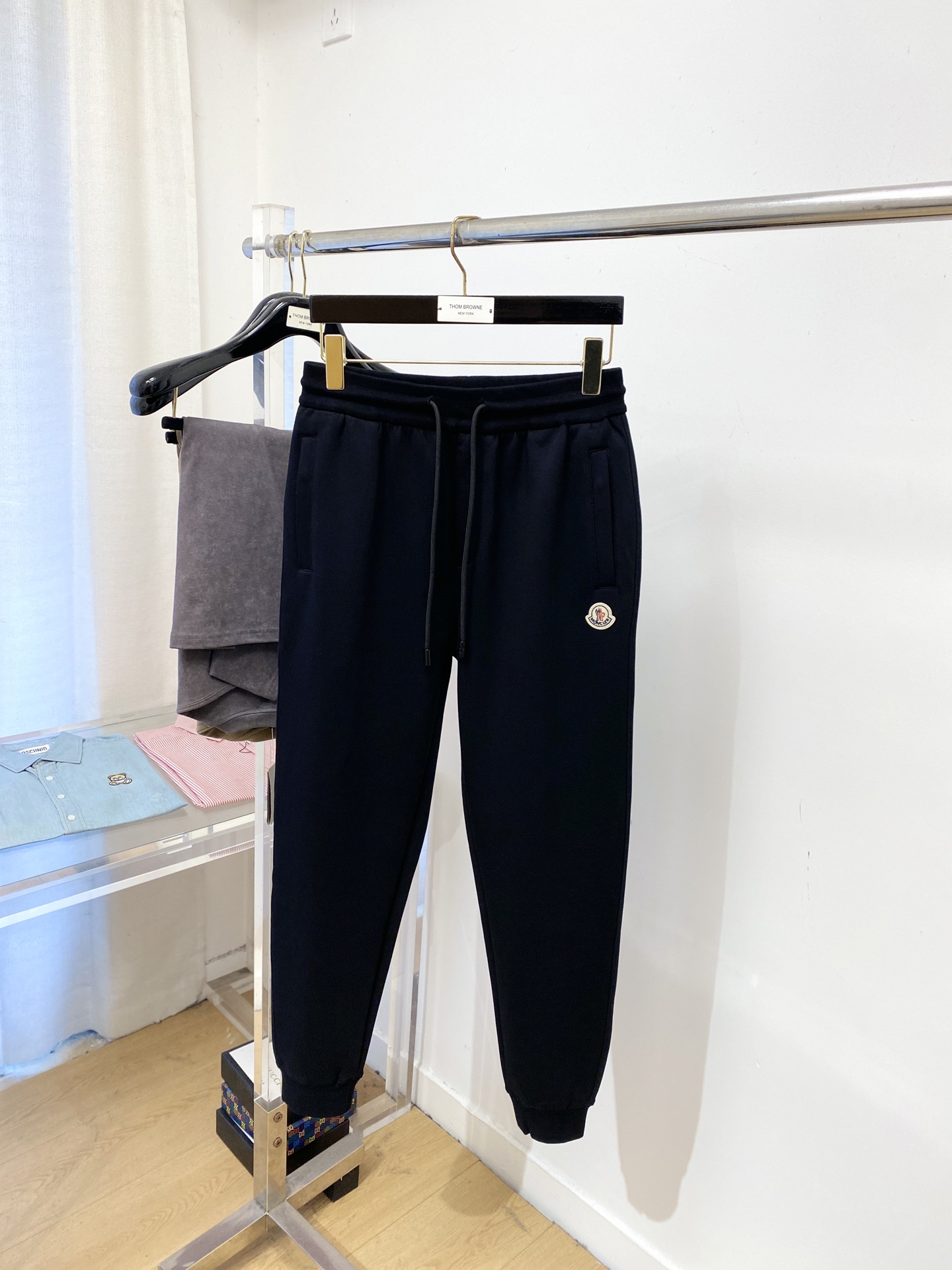 蒙口、2025爆款休闲裤 高弹显瘦必爆简约百搭爆款，做工精细，每一针都看得到用心，超多明星网红最爱 拉长