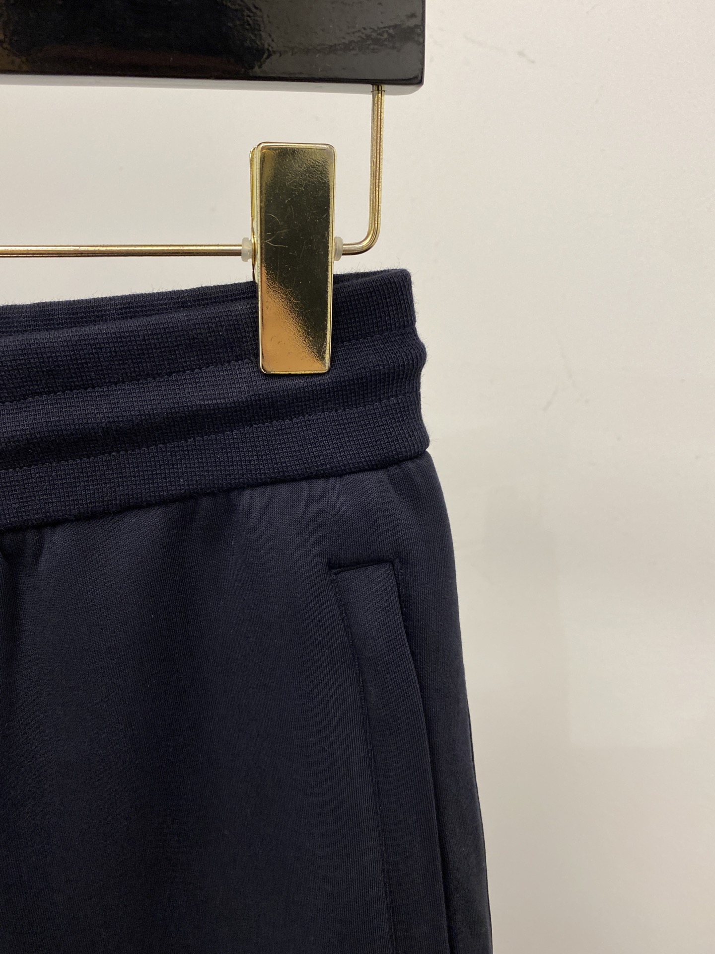 蒙口、2025爆款休闲裤 高弹显瘦必爆简约百搭爆款，做工精细，每一针都看得到用心，超多明星网红最爱 拉长