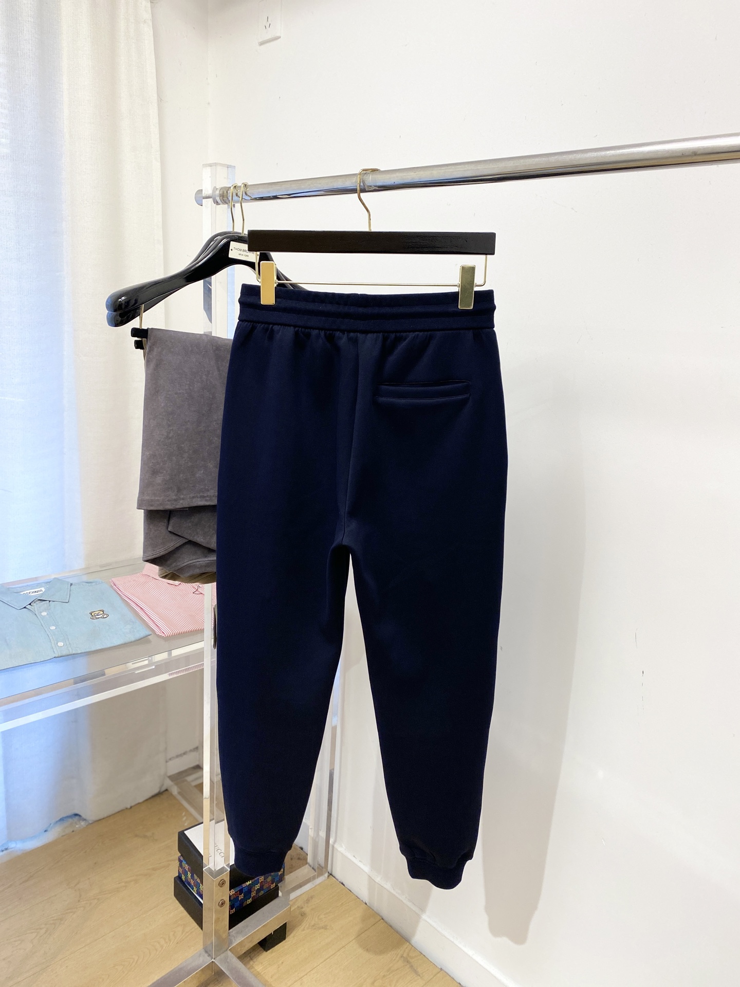 蒙口、2025爆款休闲裤 高弹显瘦必爆简约百搭爆款，做工精细，每一针都看得到用心，超多明星网红最爱 拉长