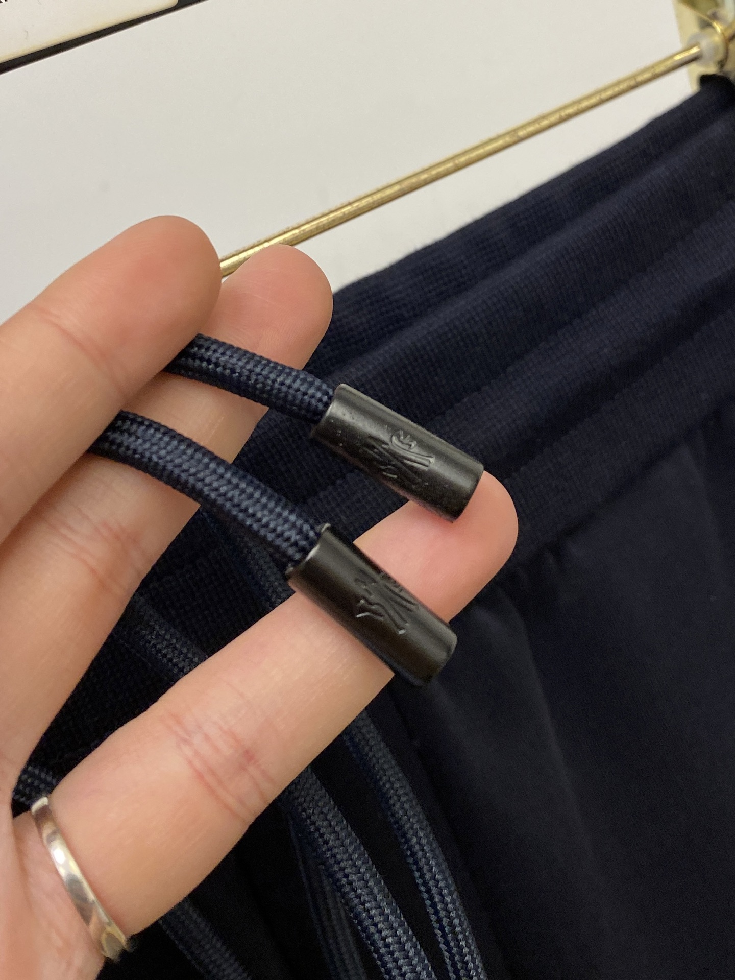 蒙口、2025爆款休闲裤 高弹显瘦必爆简约百搭爆款，做工精细，每一针都看得到用心，超多明星网红最爱 拉长