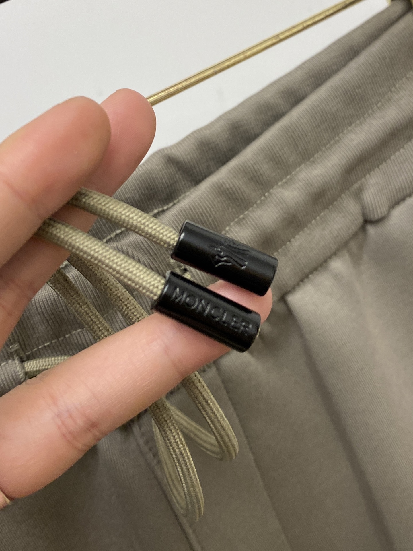 蒙口、2025爆款休闲裤 高弹显瘦必爆简约百搭爆款，做工精细，每一针都看得到用心，超多明星网红最爱 拉长