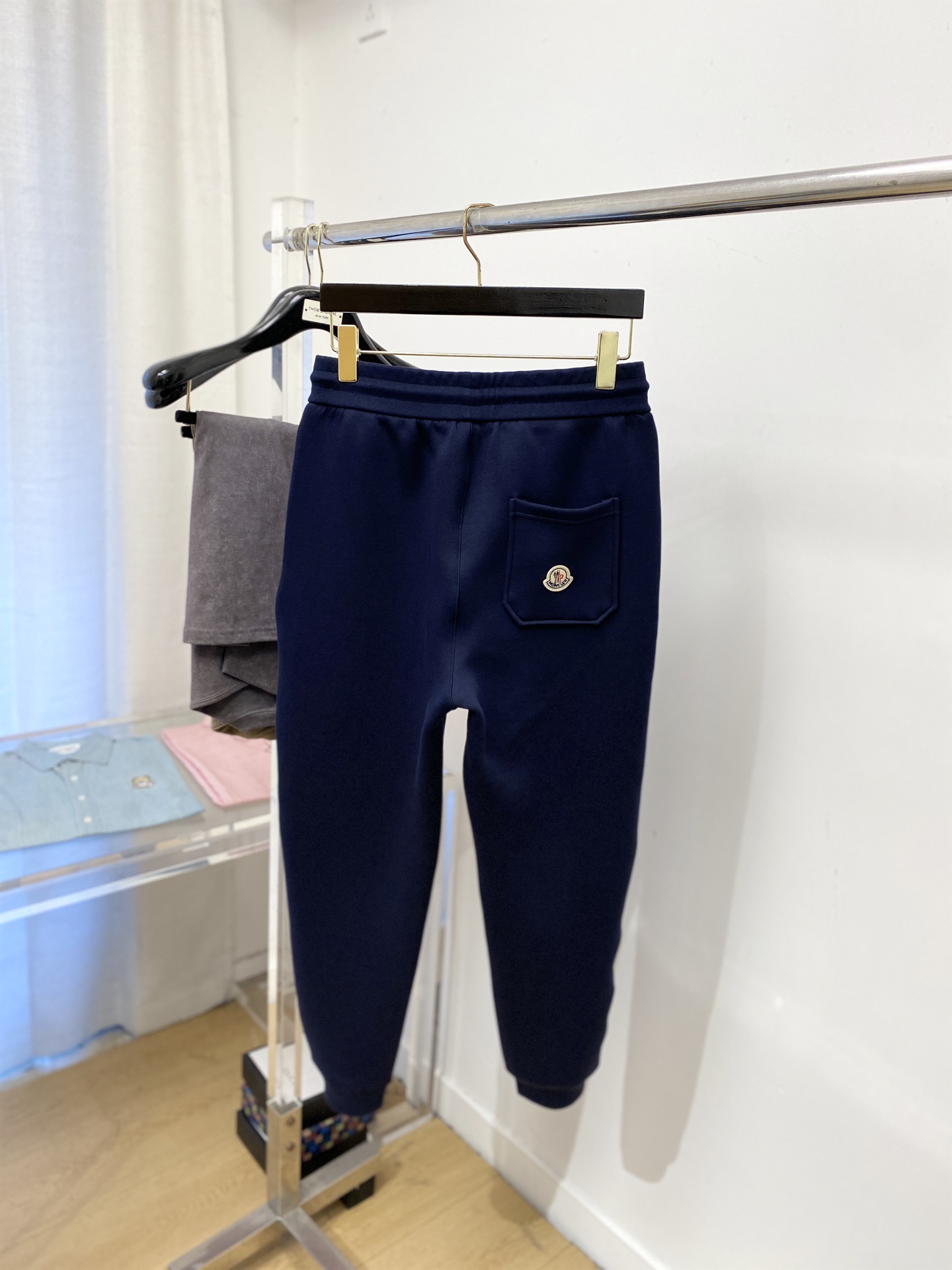 蒙口、2025爆款休闲裤 高弹显瘦必爆简约百搭爆款，做工精细，每一针都看得到用心，超多明星网红最爱 拉长