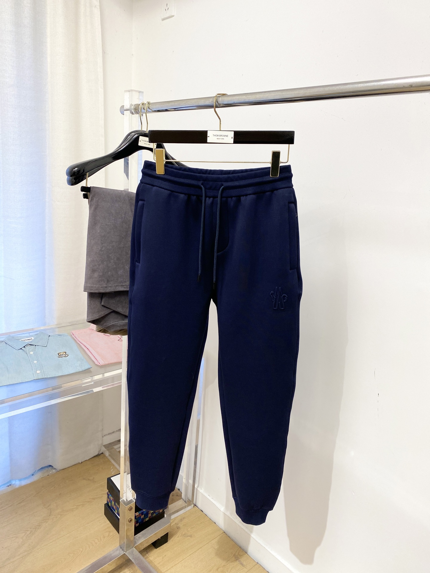 蒙口、2025爆款休闲裤 高弹显瘦必爆简约百搭爆款，做工精细，每一针都看得到用心，超多明星网红最爱 拉长