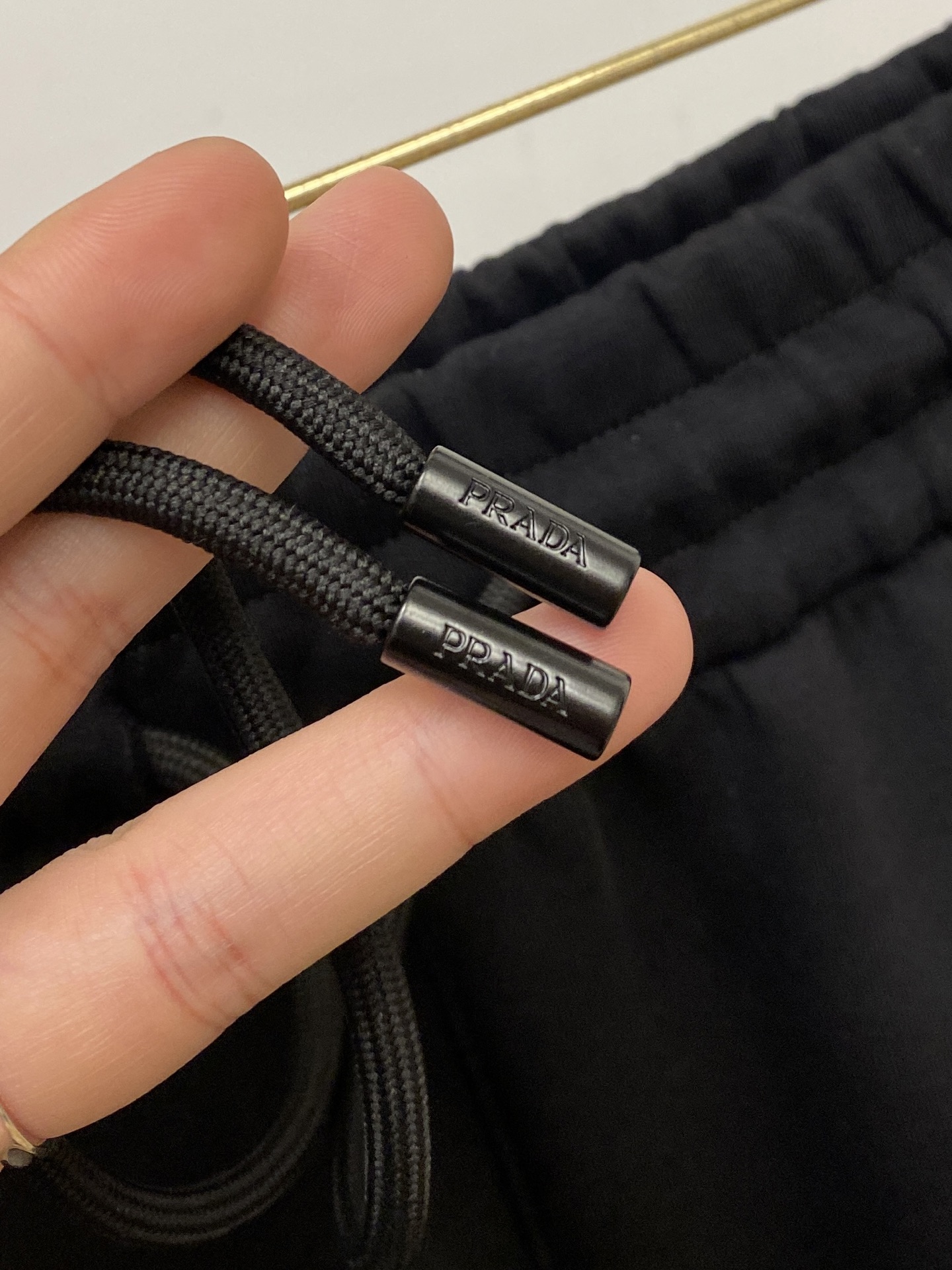 普拉达、2025爆款休闲裤 高弹显瘦必爆简约百搭爆款，做工精细，每一针都看得到用心，超多明星网红最爱 拉